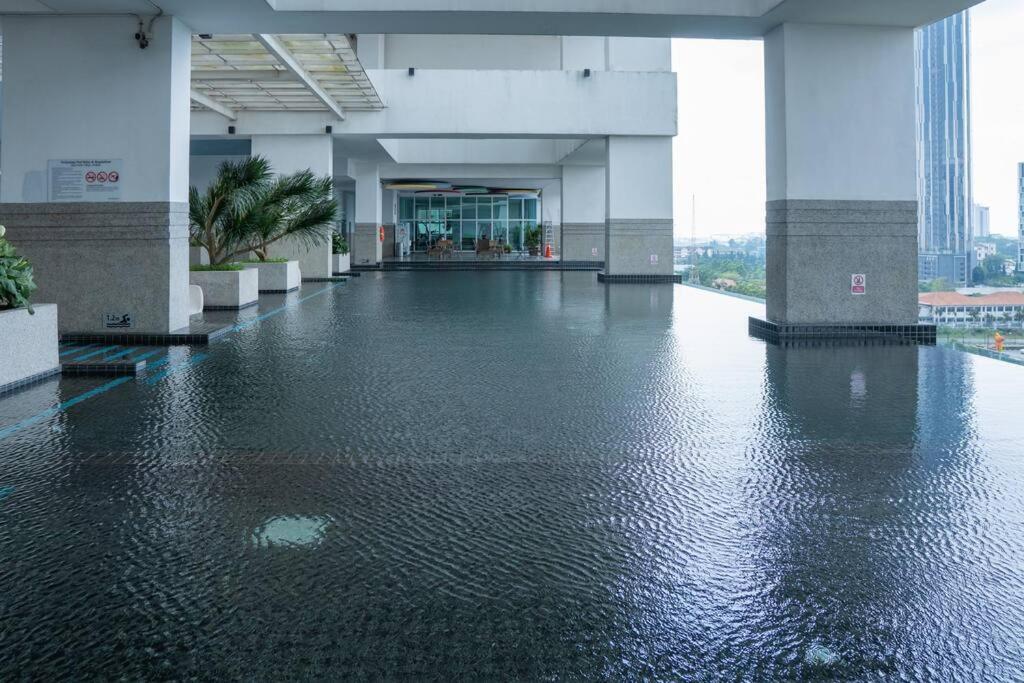 Johor Bahru #Twin Galaxy Studio1-2 Pax Near Ksl City Mall #MSPro