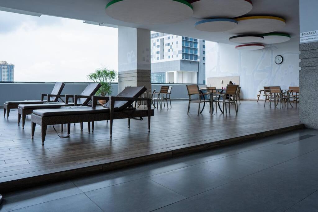 Johor Bahru #Twin Galaxy Studio1-2 Pax Near Ksl City Mall #MSPro