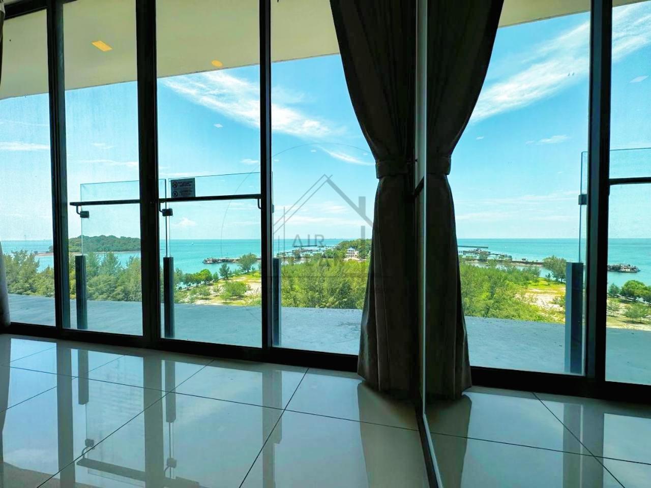 PD D’Wharf Seaview & Sunset Suite (Up to 6 Pax)
