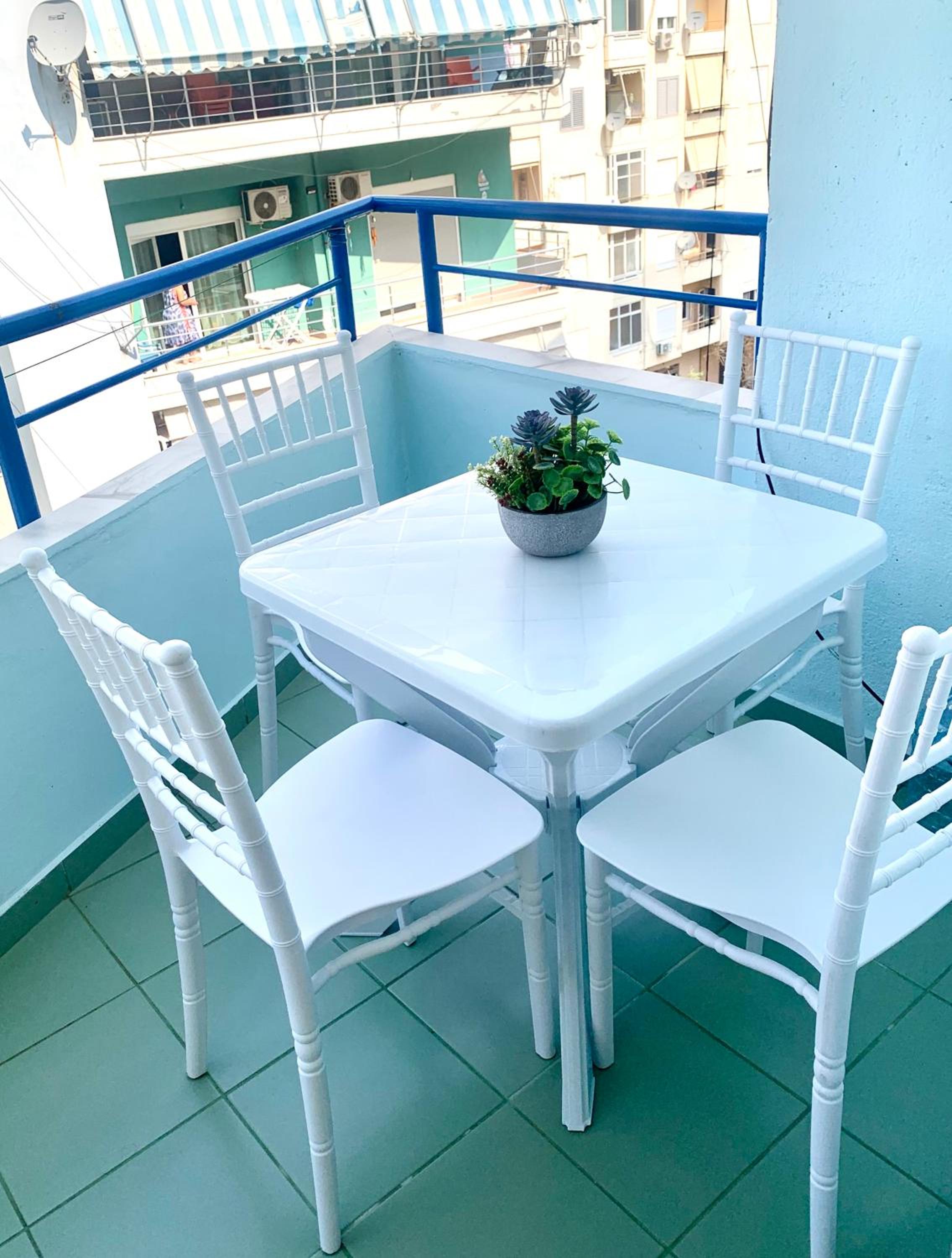 Four Seasons Beach Apartment Vlora