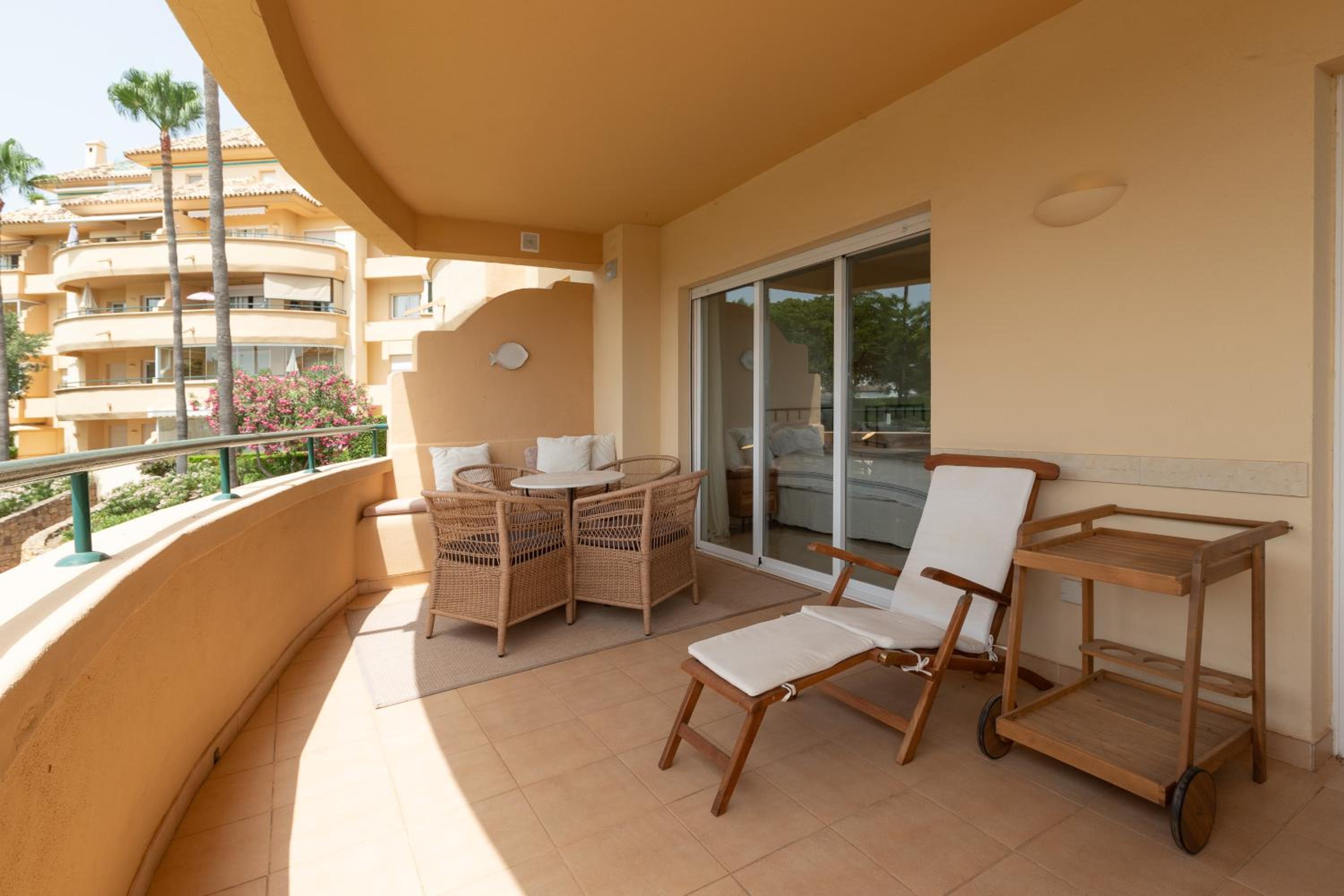 Precioso Apart Elvira Hills.