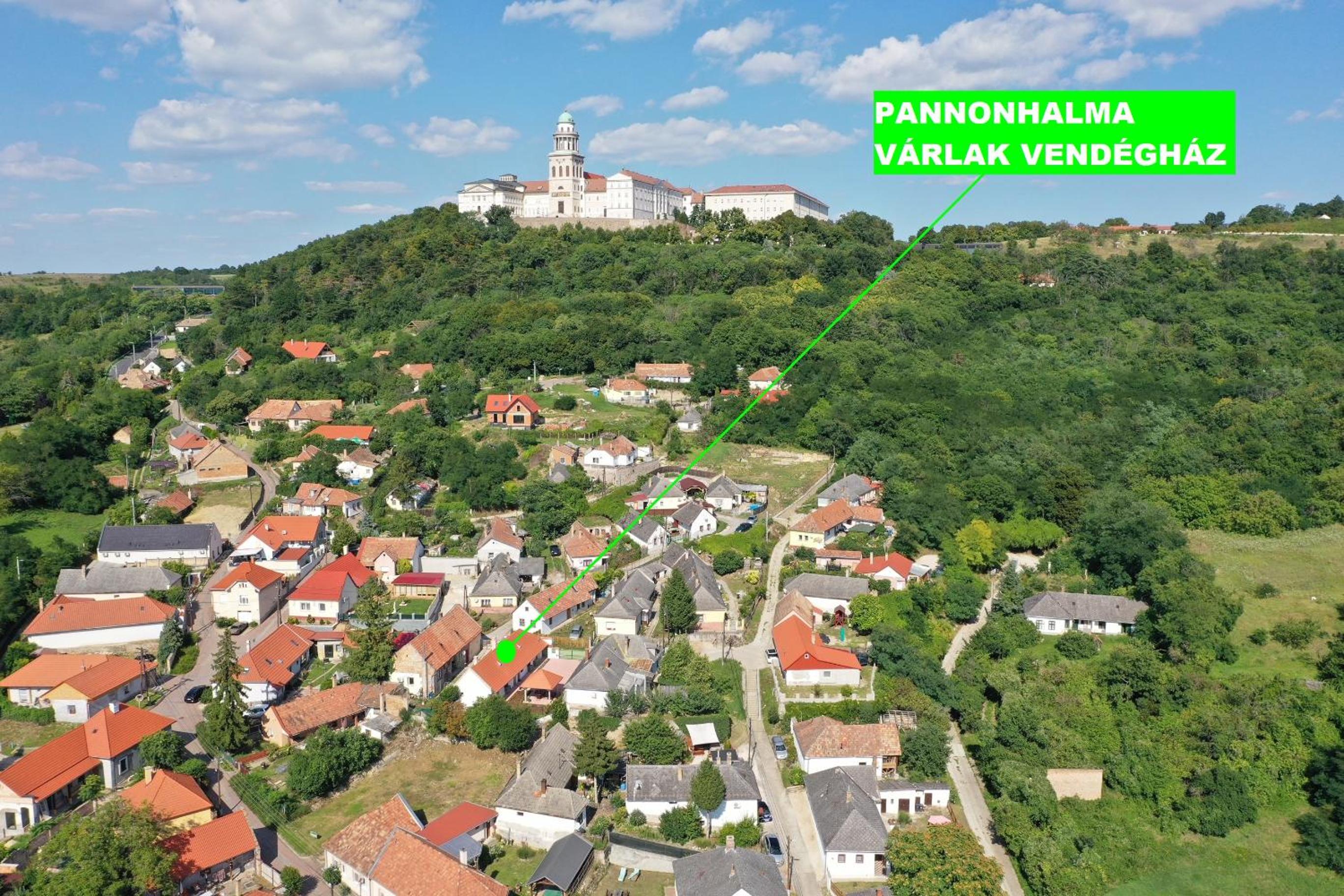 Pannonhalma Várlak Vendégház