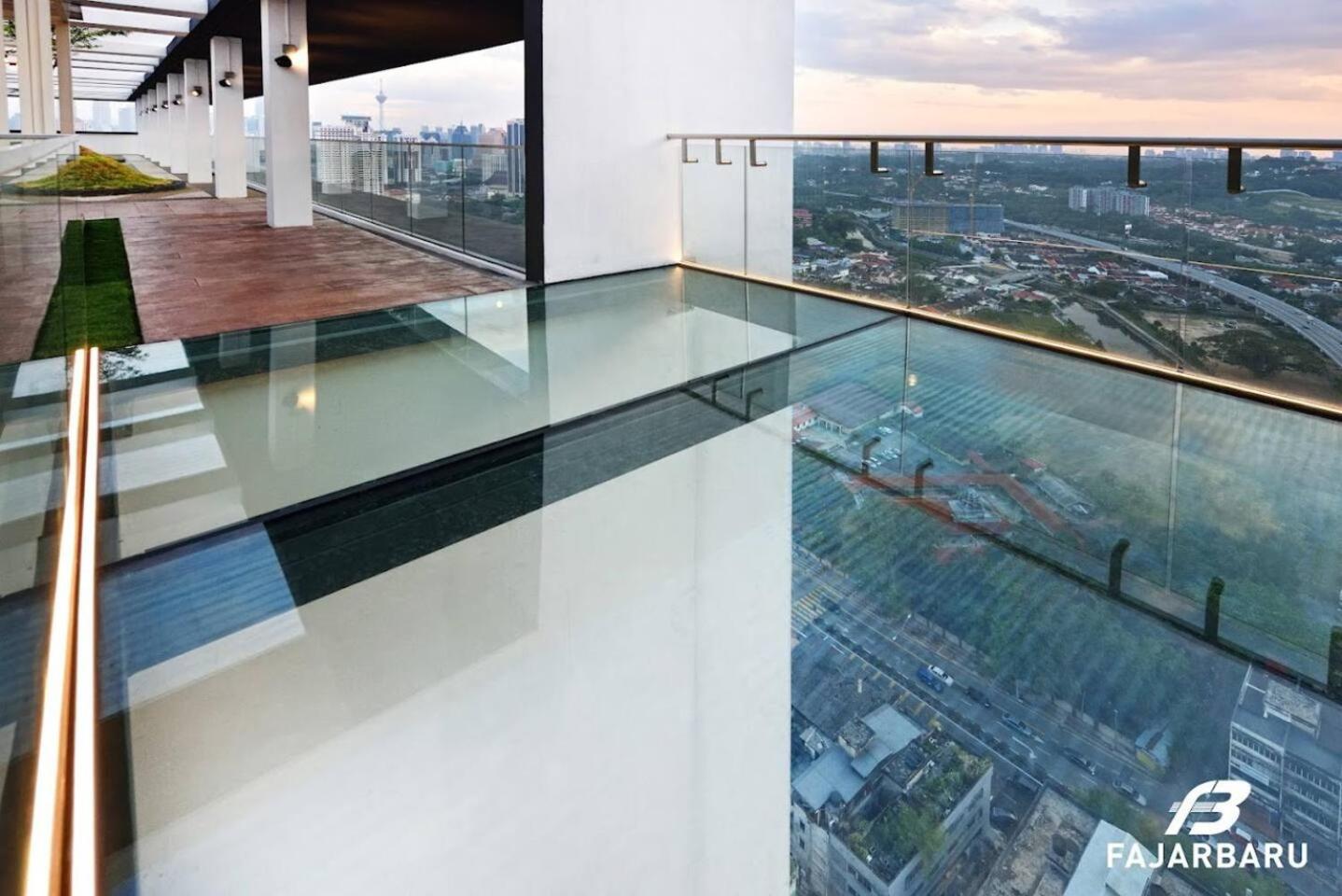 Infinity pool! High Speed WiFi! Rica Residence!