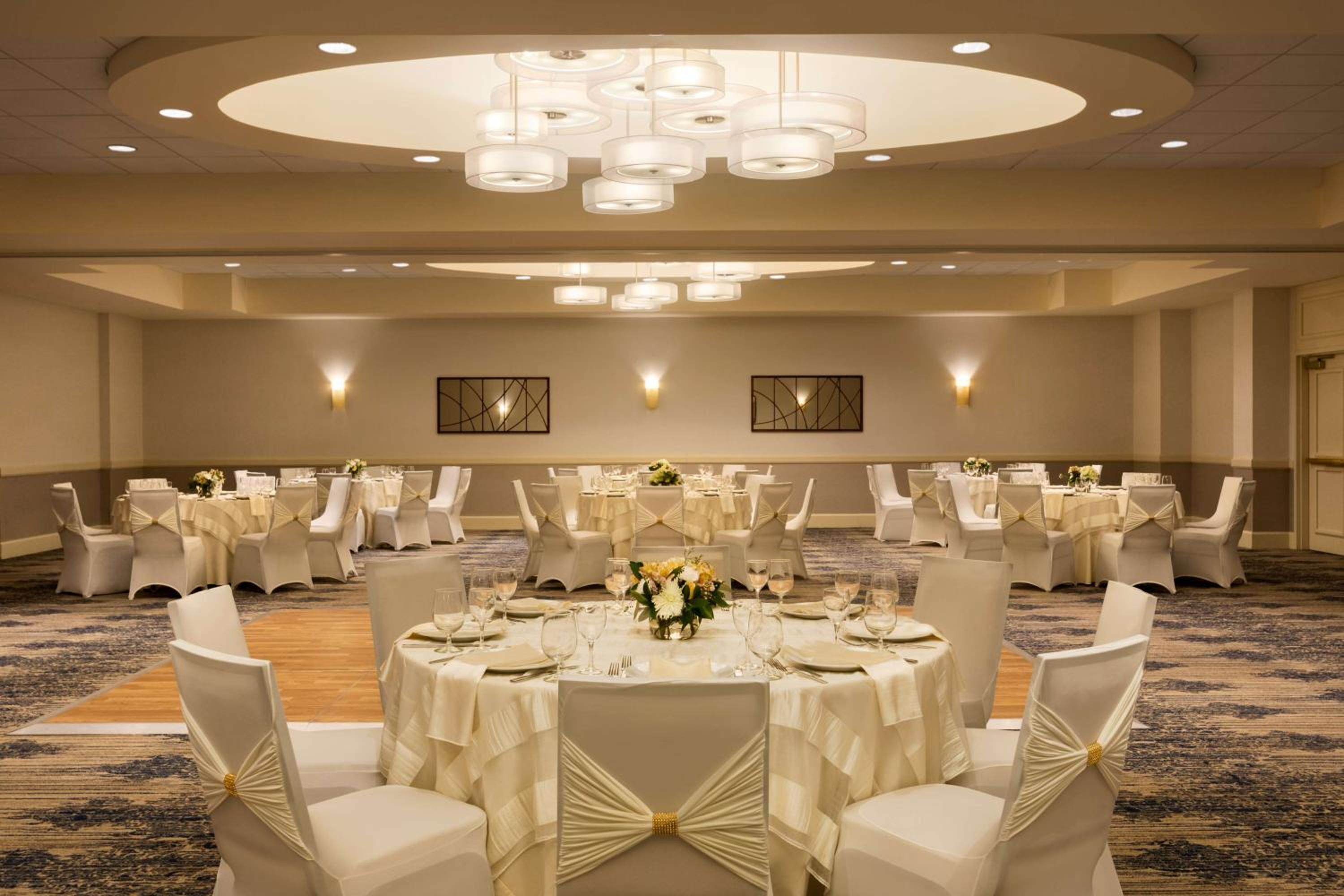 Embassy Suites by Hilton Boston Waltham - Property Image 39