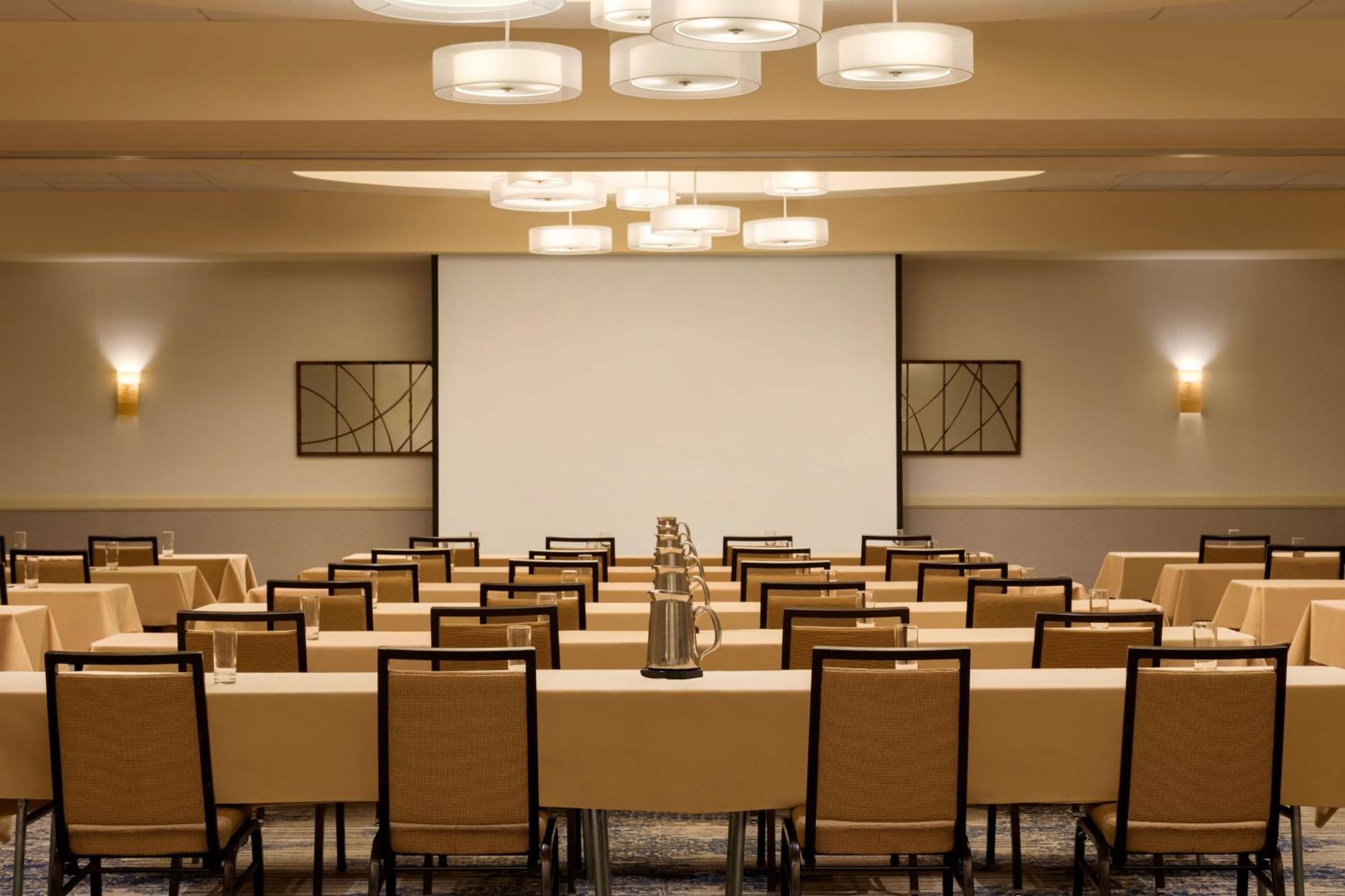 Embassy Suites by Hilton Boston Waltham - Property Image 41