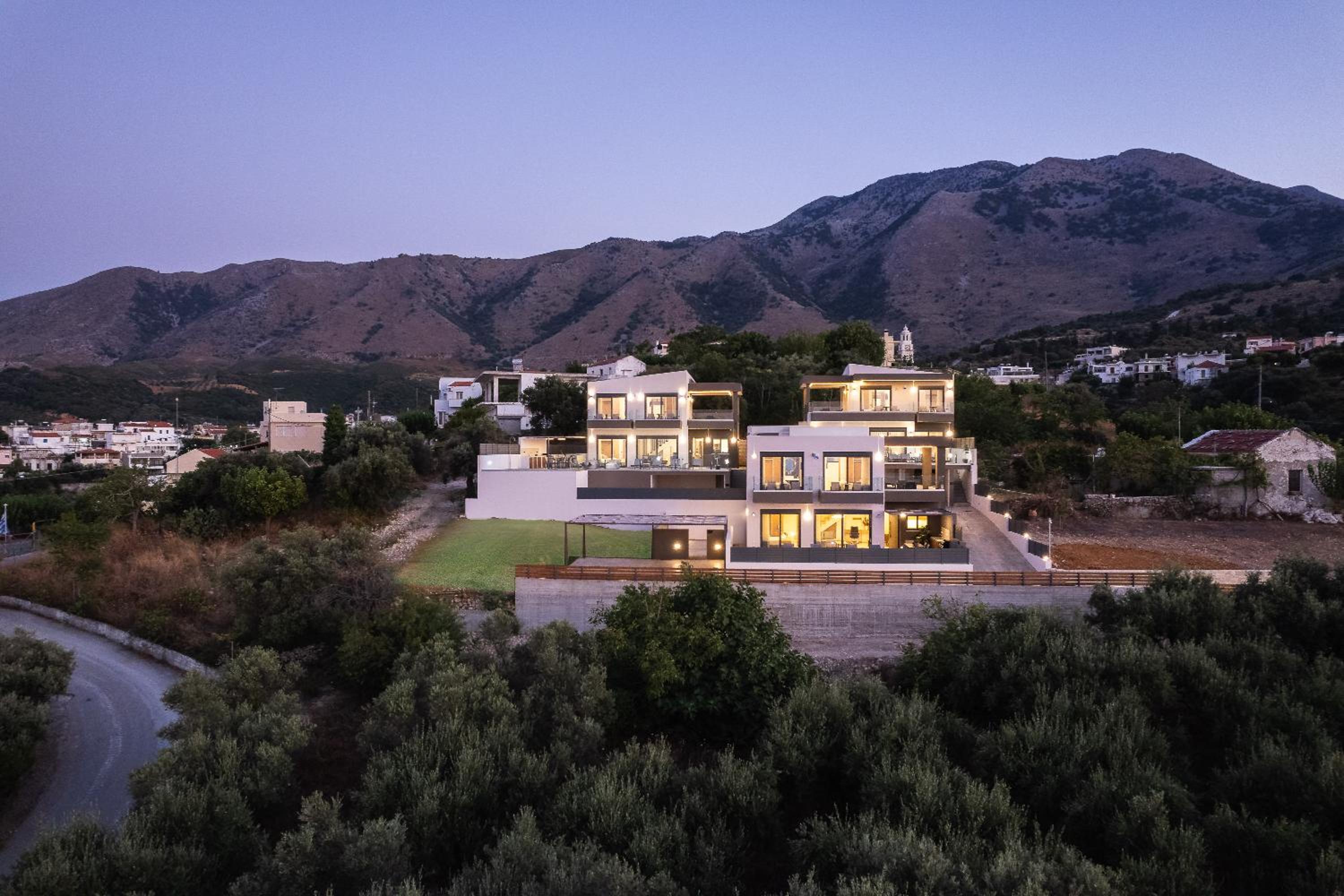 Four Horizons Luxury Villas view 5