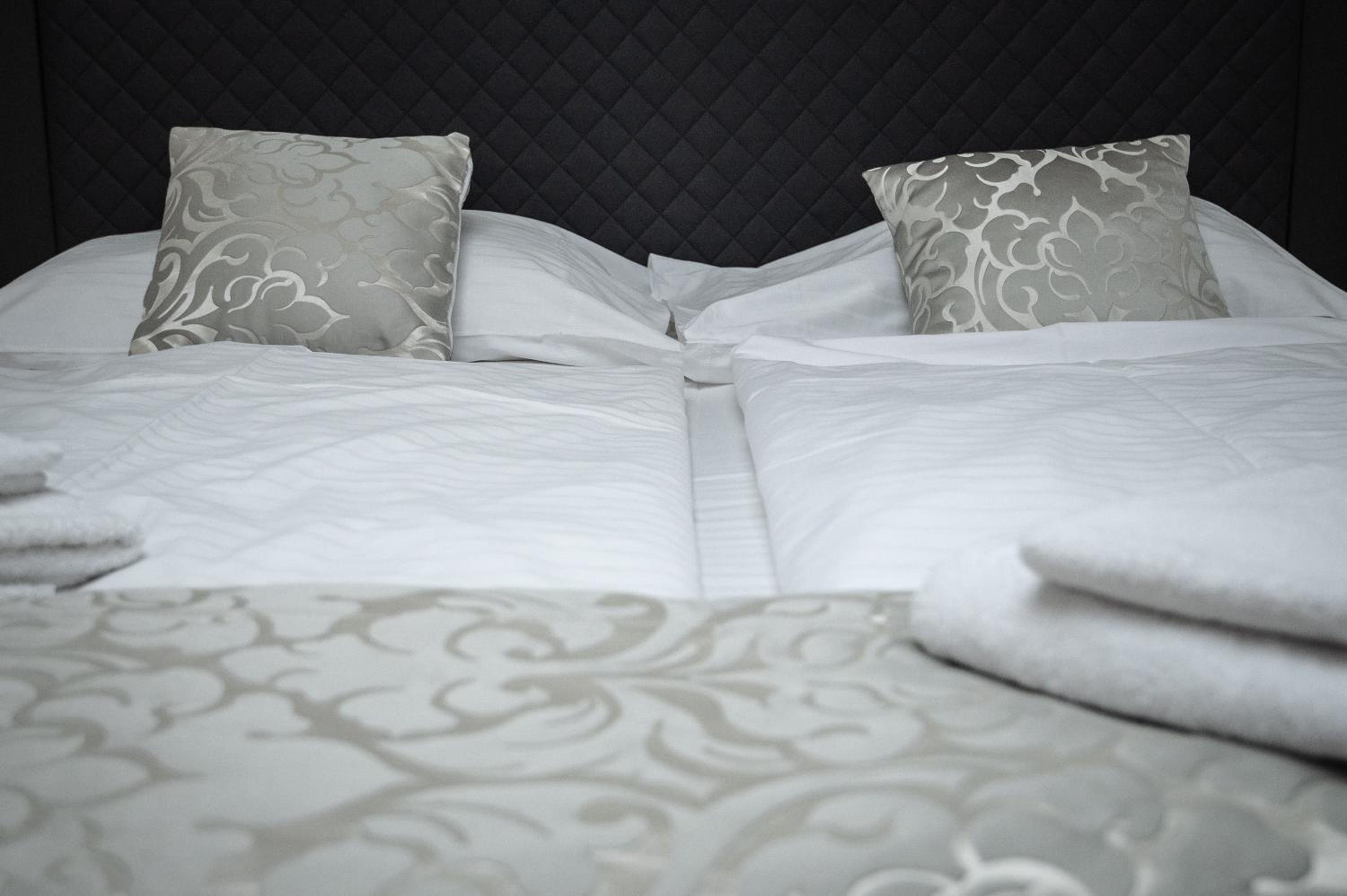 Charles Bridge Hostel & Apartments