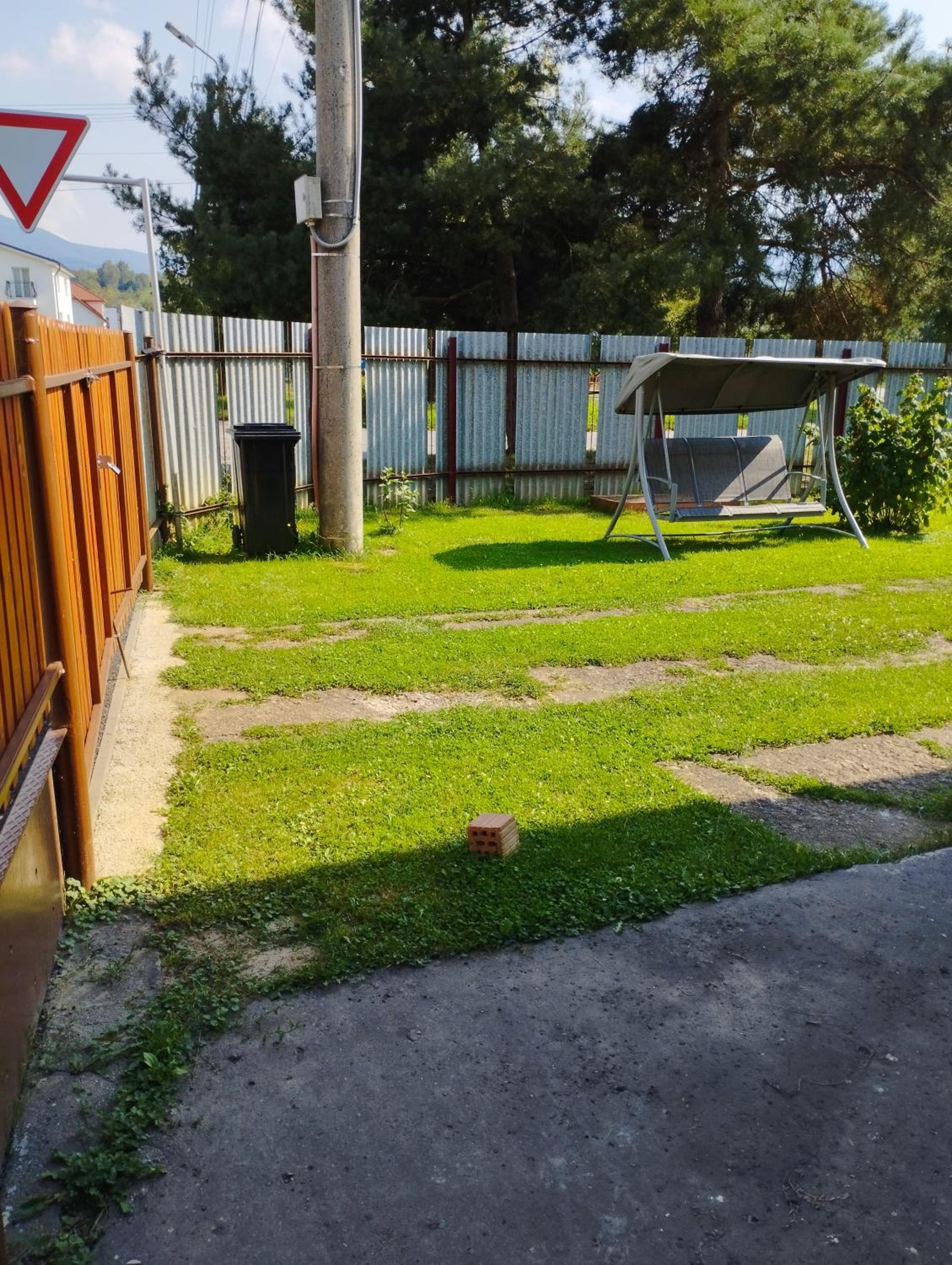 Photo 10