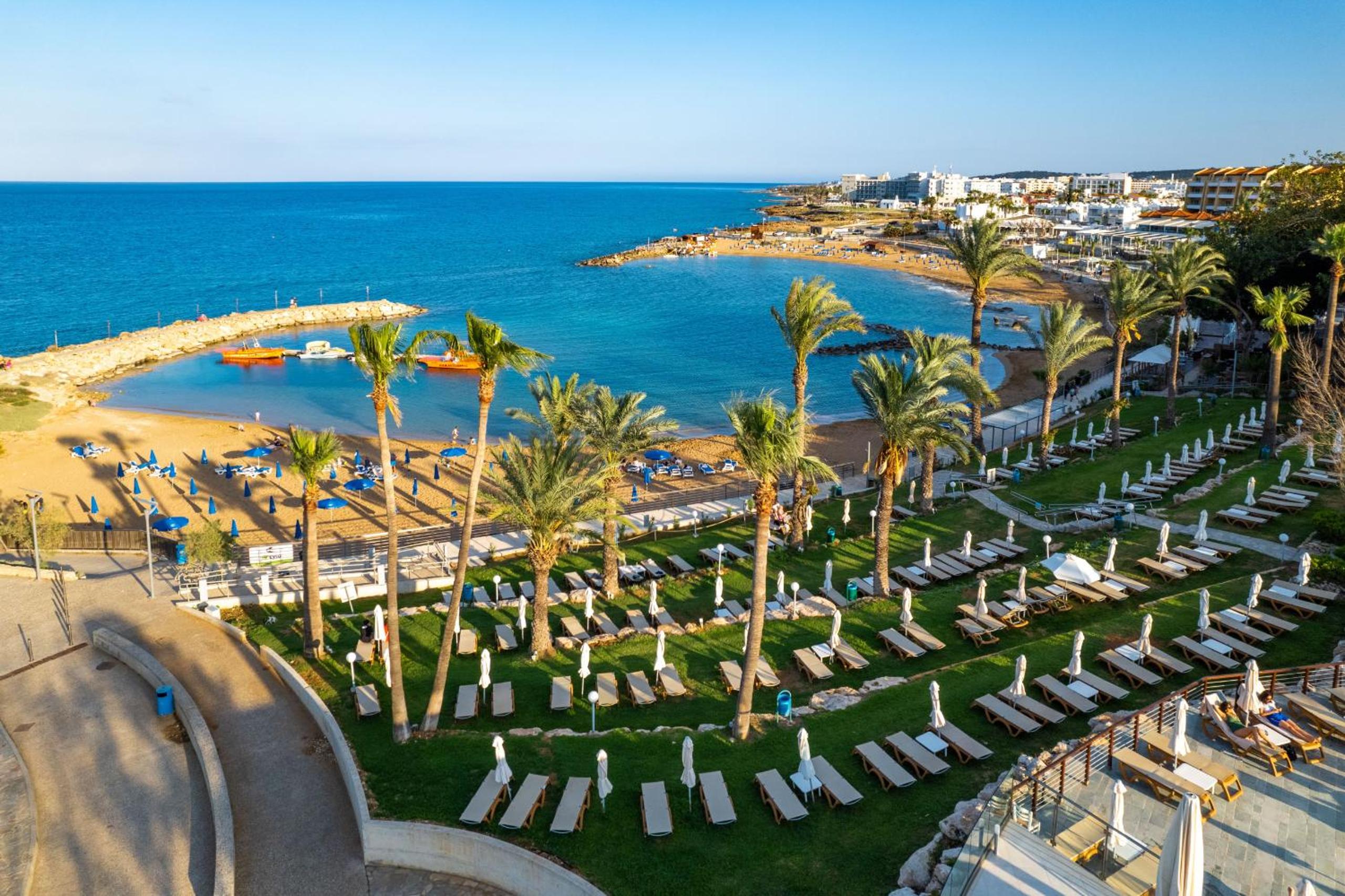 STAY Golden Sands