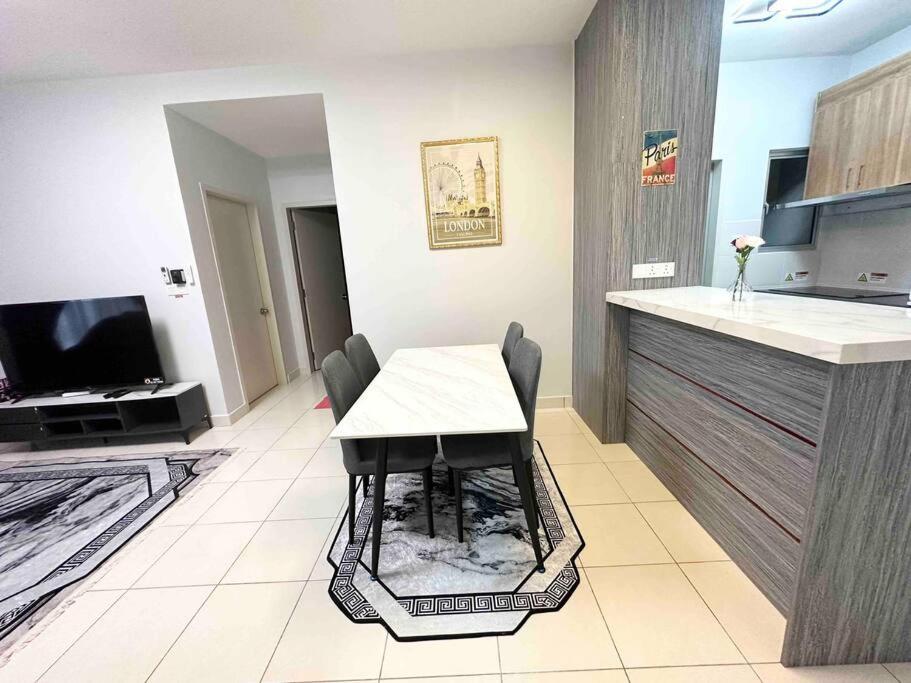 Premium Lodge KLIA-Sepang International Circuit-Xiamen Uni-3Beds2Baths-Free WiFi photo 4