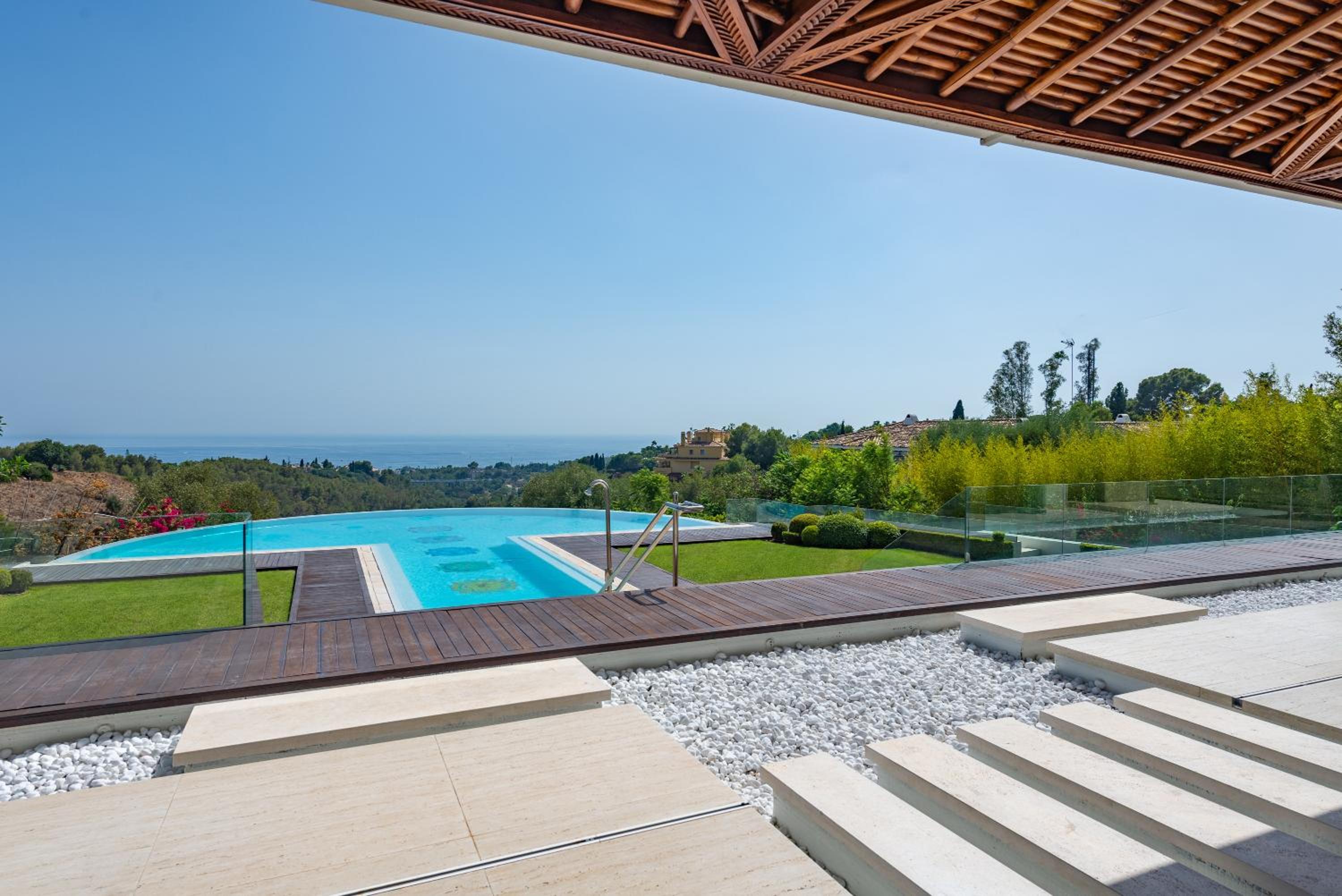 Luxury Villa, Cascada De Camojan