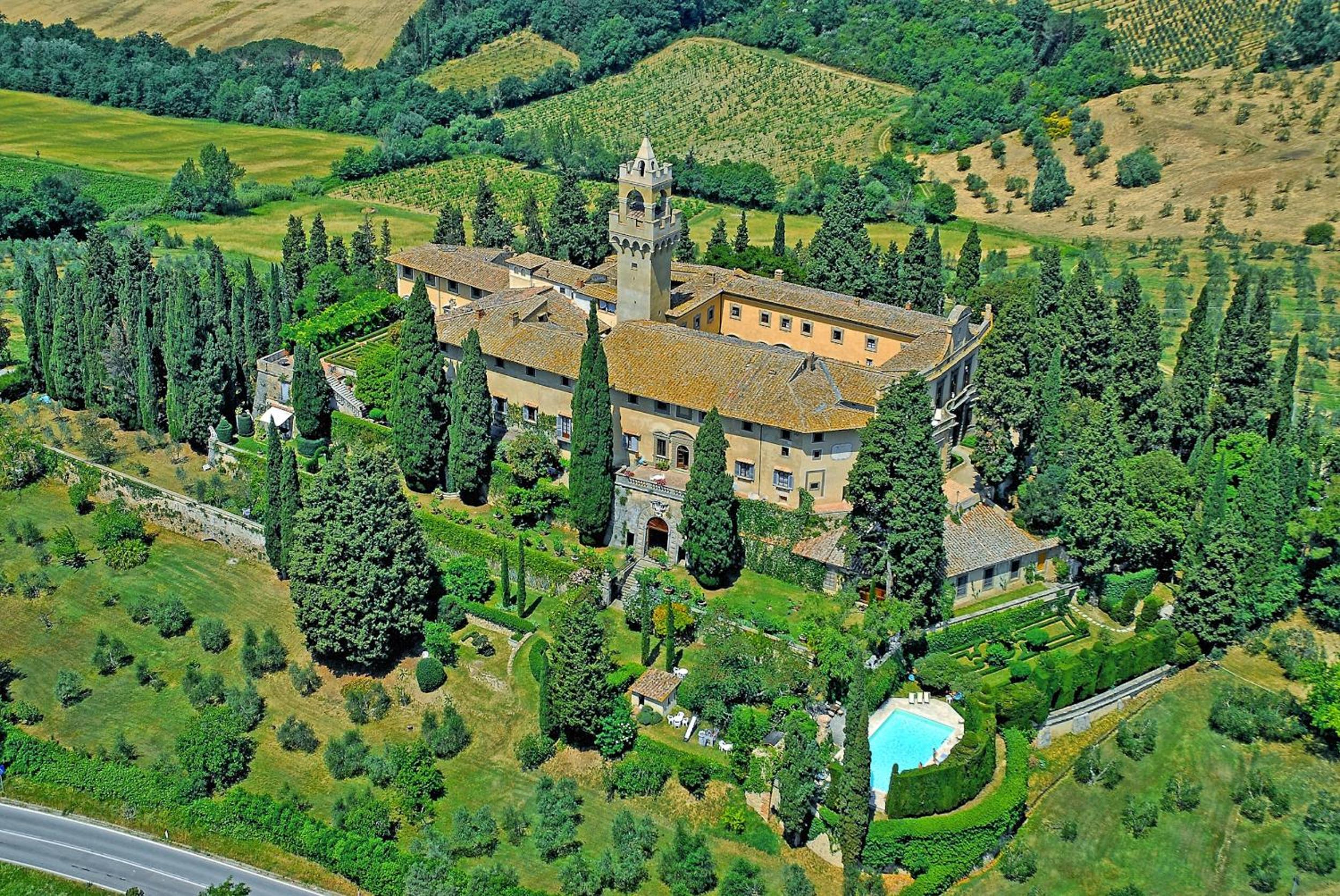 Castello di Montegufoni by PosarelliVillas