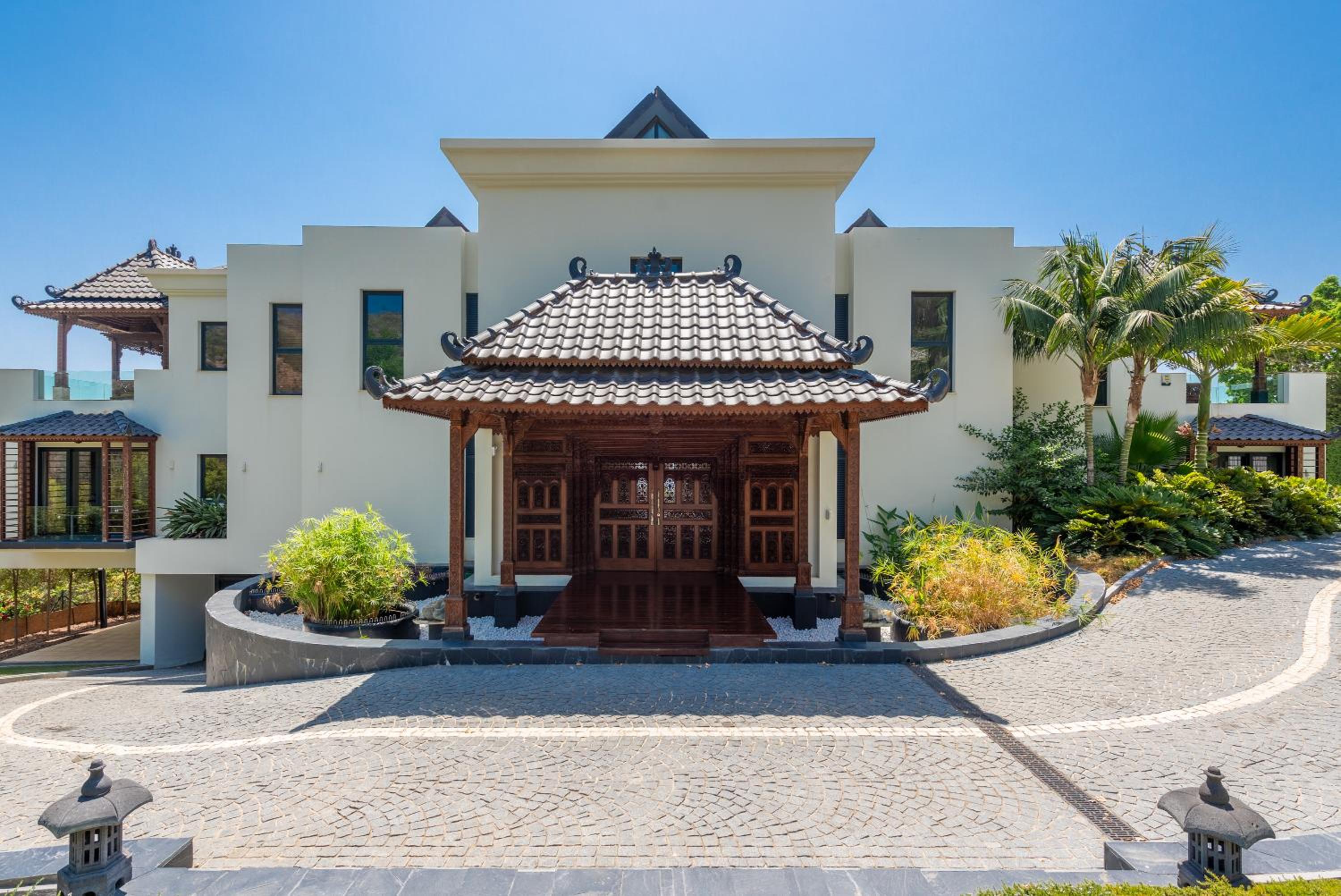 Luxury Villa, Cascada De Camojan