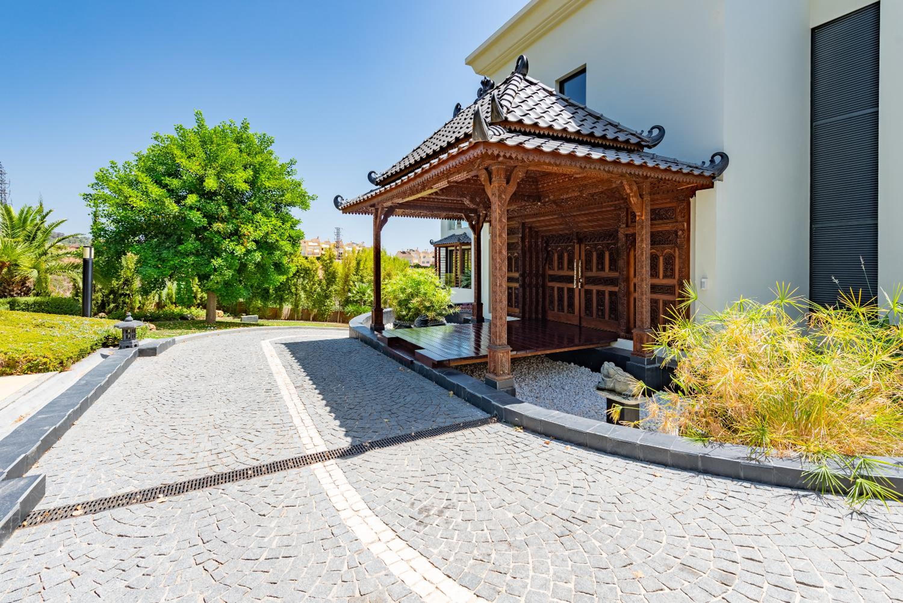 Luxury Villa, Cascada De Camojan