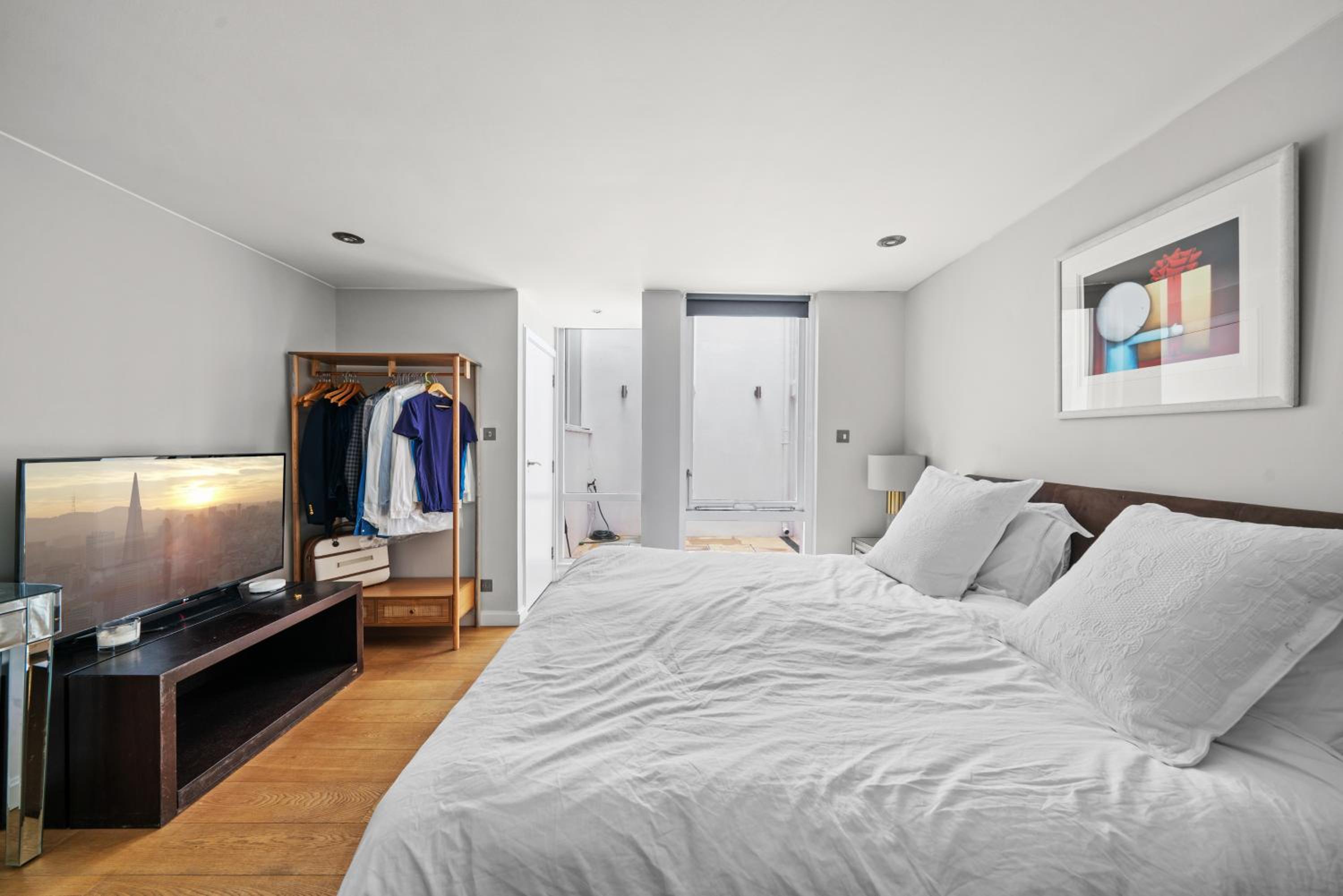 3 Bed City Centre House Sleeps 6 - Parking Wifi