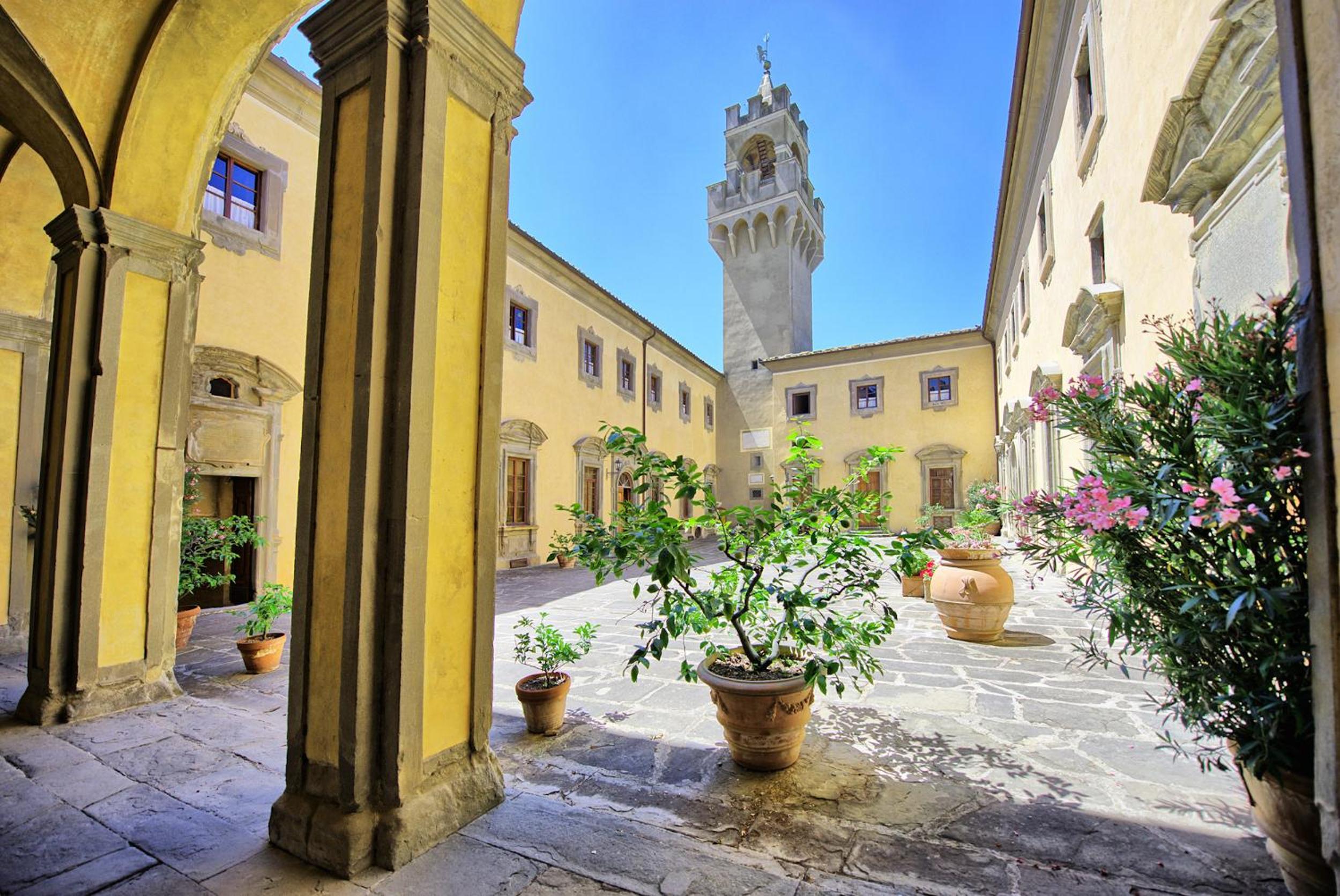 Castello di Montegufoni by PosarelliVillas