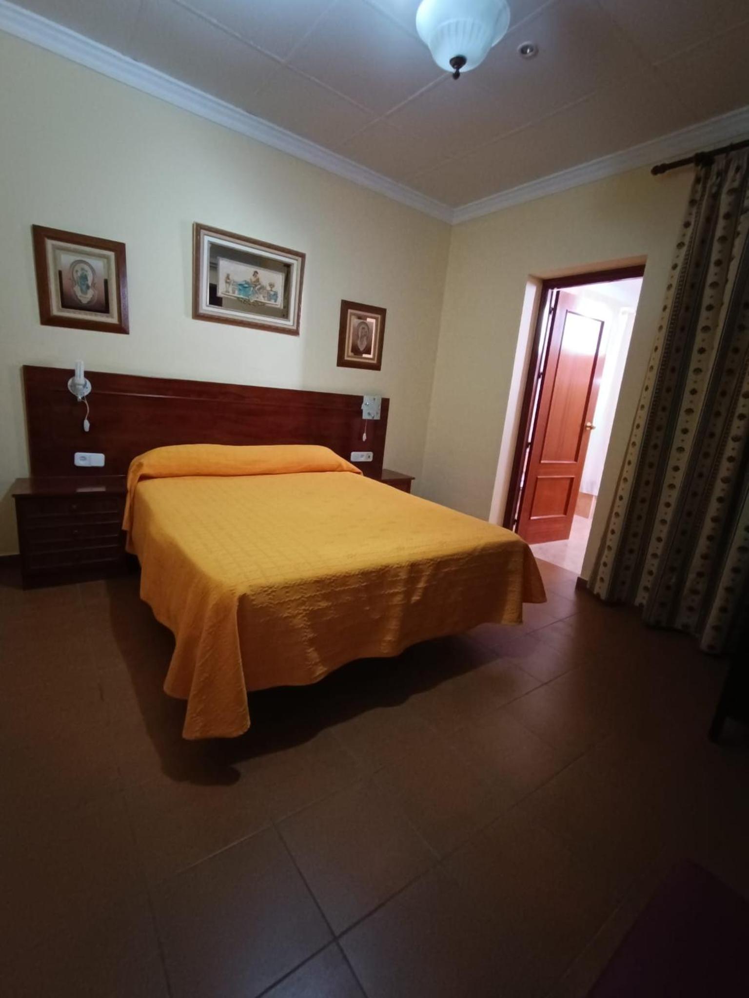 Hostal El Lirio