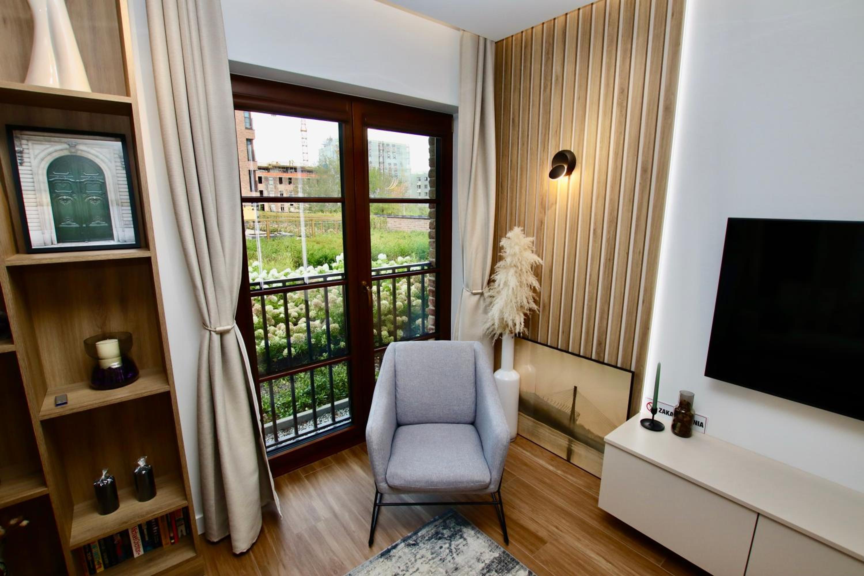 Luxury 2-room apartment in Praga-Północ Port Praski view 4