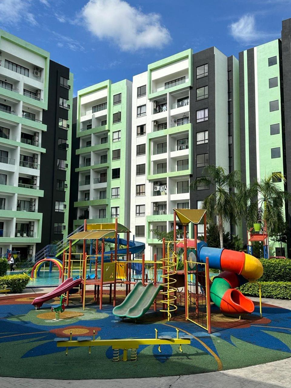 Manhanttan Ipoh Waterpark Homestay By Warmth Stay 4-7pax 3BR photo 8