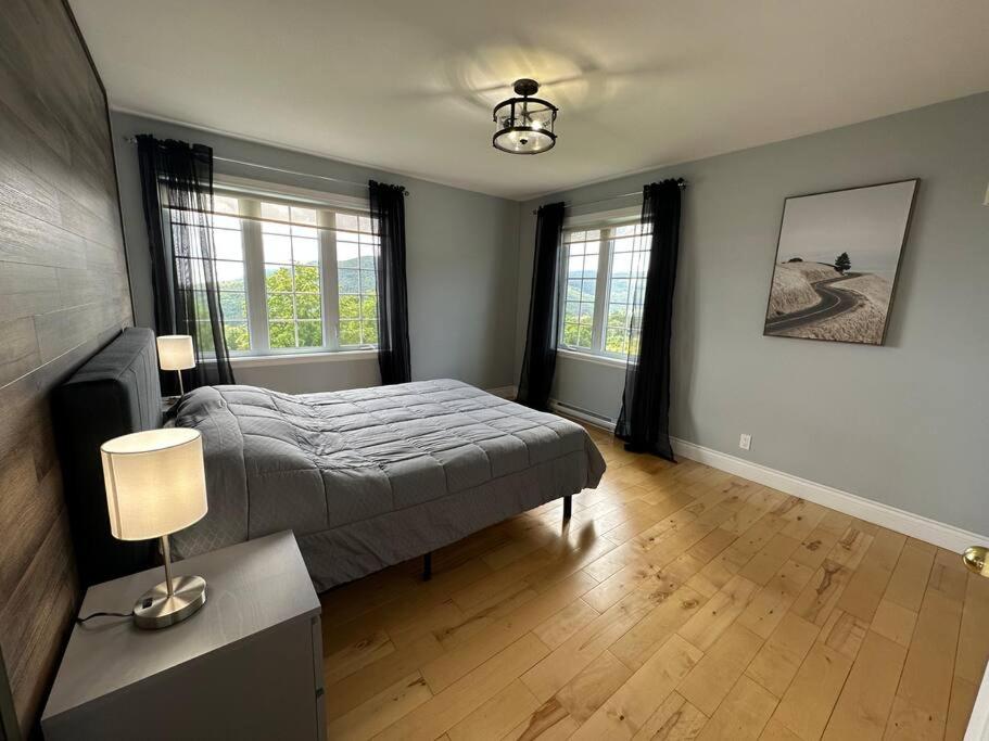 Spacieux chalet 4CH - Salon, billard, foyer et VUE