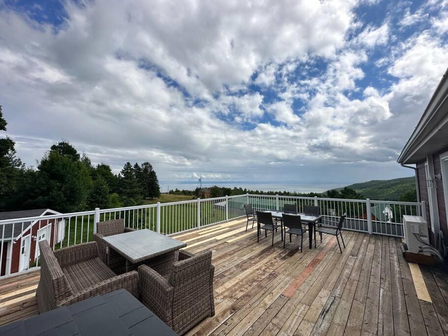 Spacieux chalet 4CH - Salon, billard, foyer et VUE