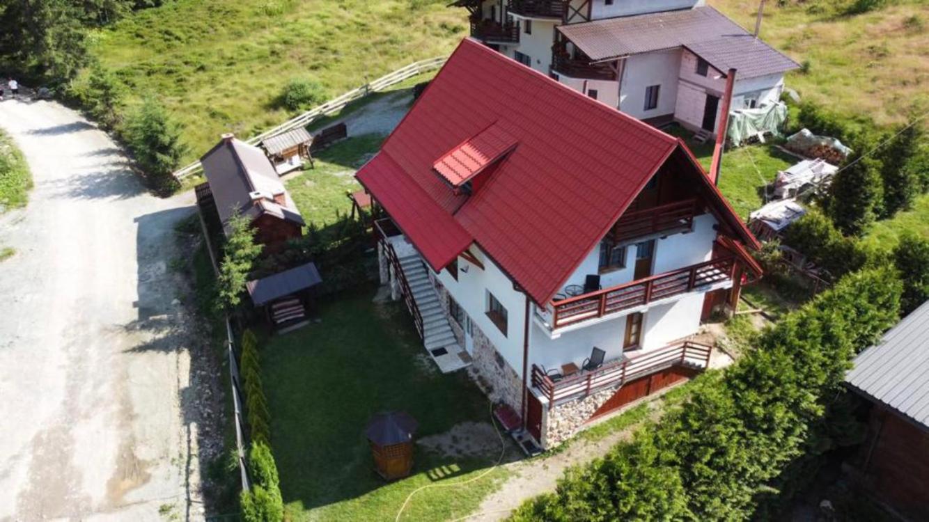Casa dintre Brazi view 4