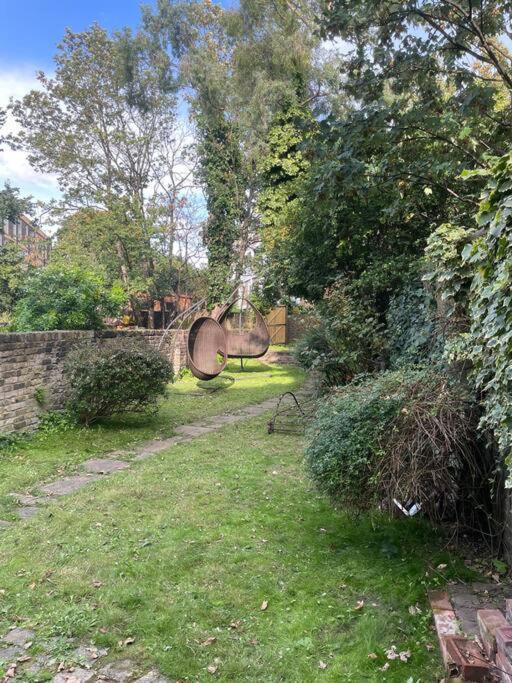 Beautiful London Victorian house, sleeps 12