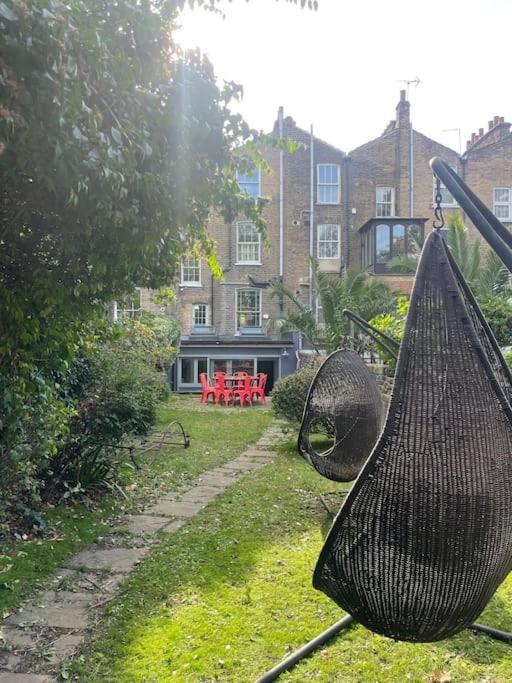 Beautiful London Victorian house, sleeps 12