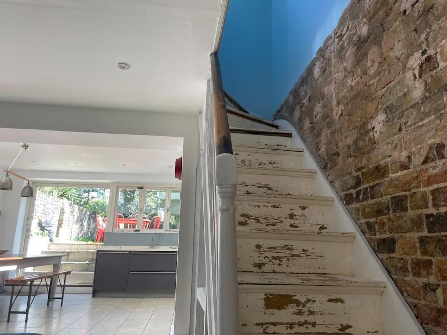 Beautiful London Victorian house, sleeps 12