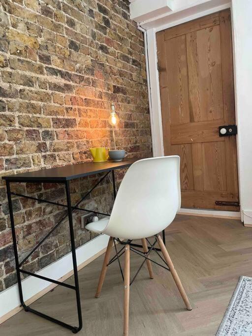 Beautiful London Victorian house, sleeps 12
