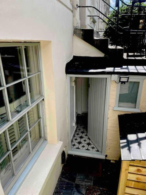 Beautiful London Victorian house, sleeps 12