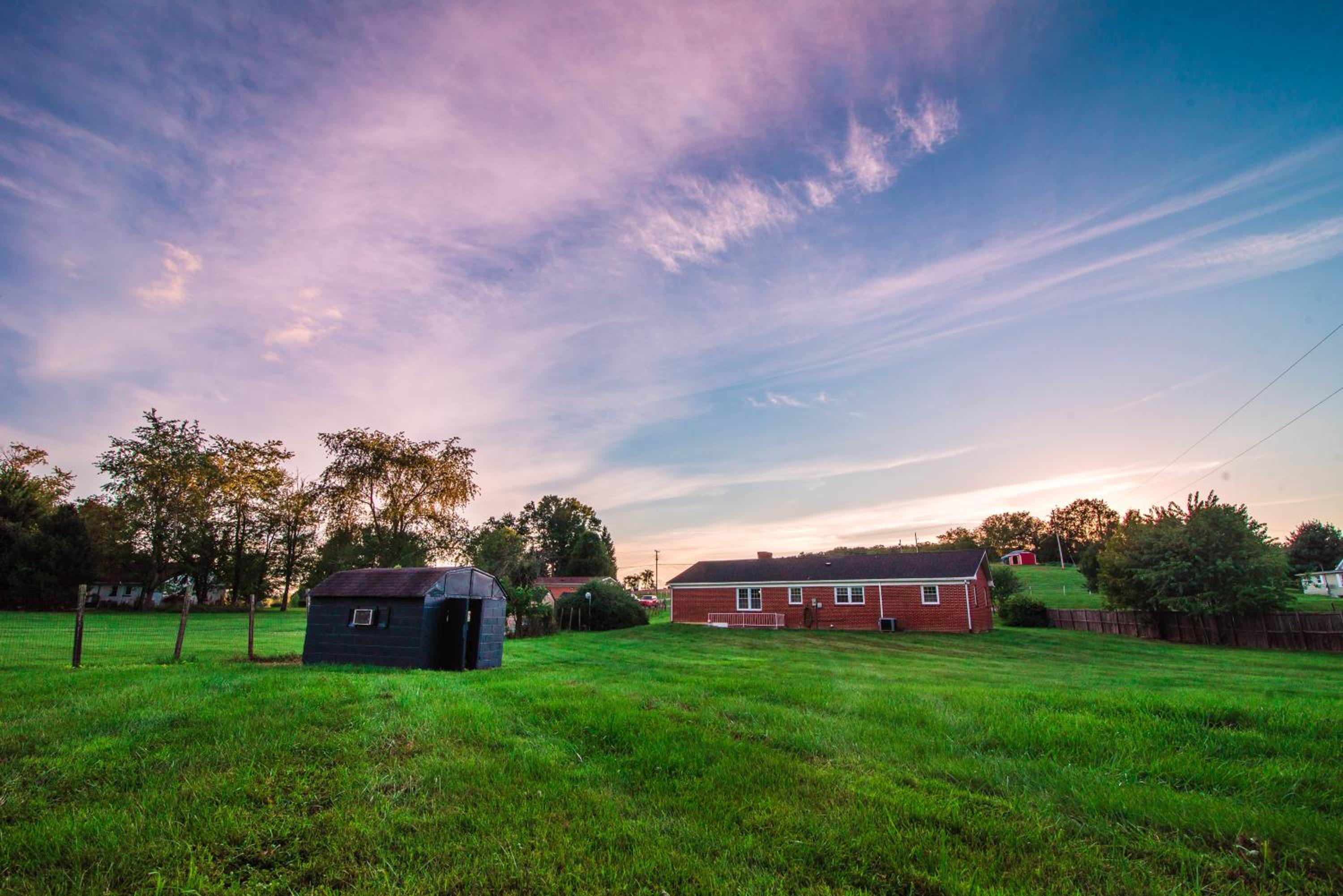Mount Tabor Ranch near VT - King Bed/Fast Wi-Fi view 5