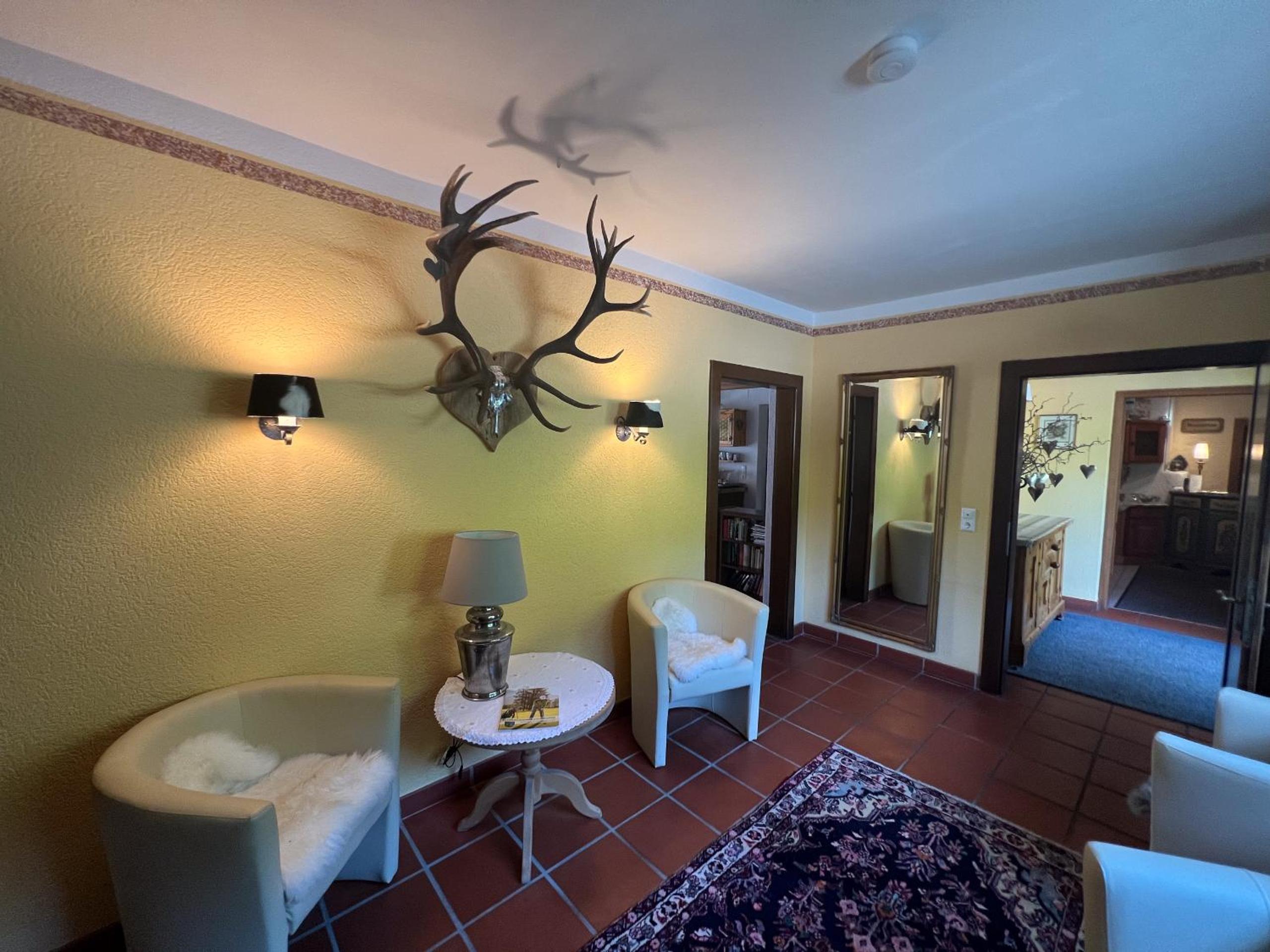 Pension & Appartements Ronacherhof -Mountain Hideaway Slopeside
