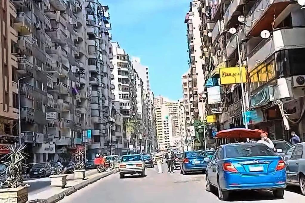 Apartment For Rent at Gamal Abdelnasser Street directly near from the sea
