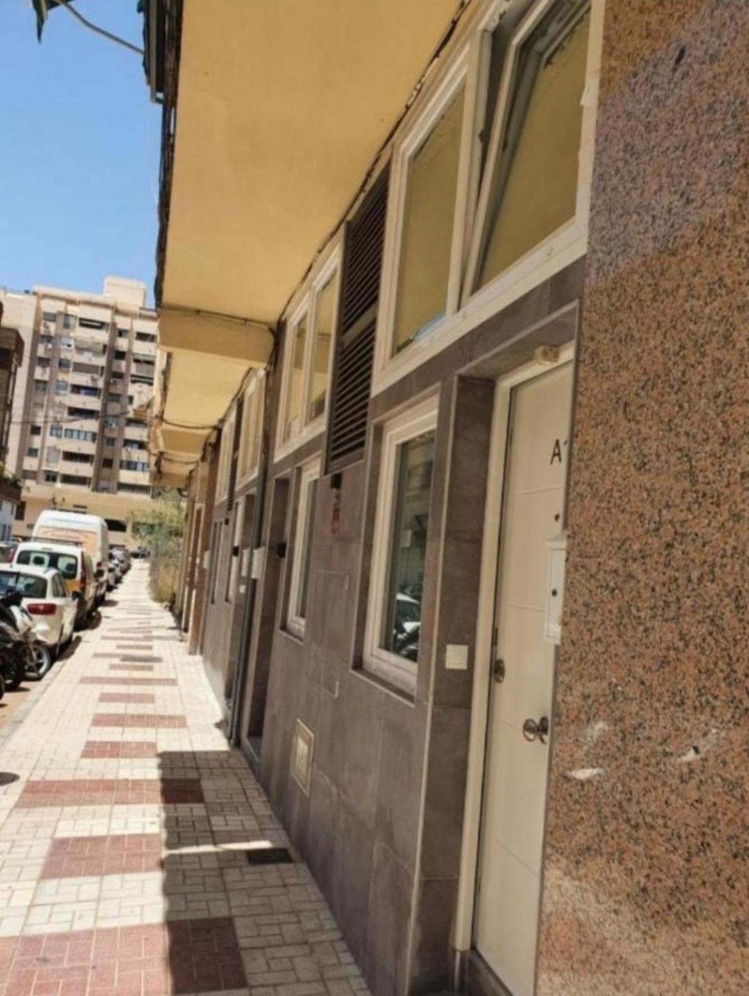 ESTUPENDO PISO a 3 min ESTACIÒN DE TREN MARIA ZAMBRANO Y BUS