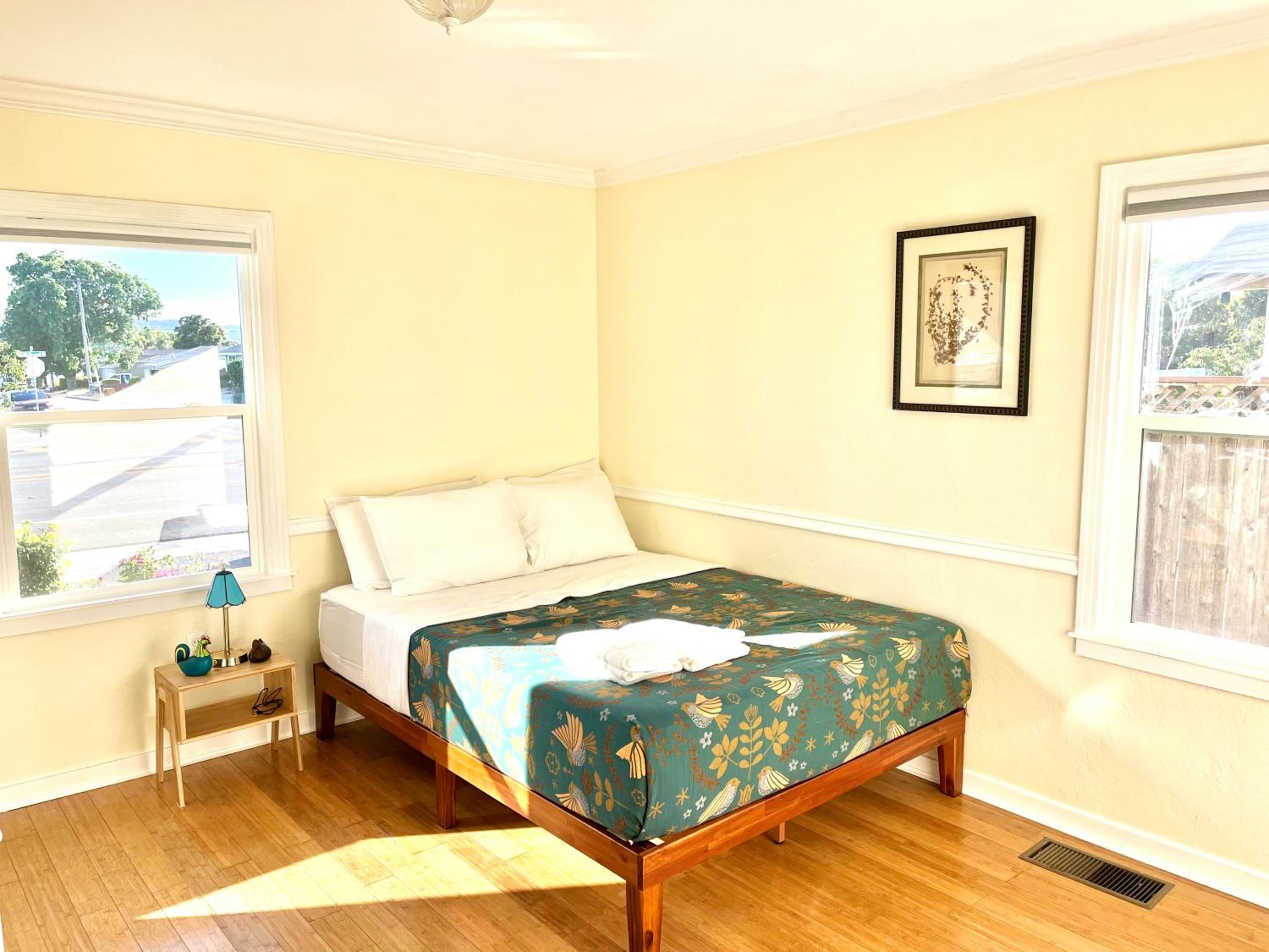 Petaluma Vacations - Spacious Renovated Petaluma Home- Pool Table, Fire Pit, Parking - Property Image 2