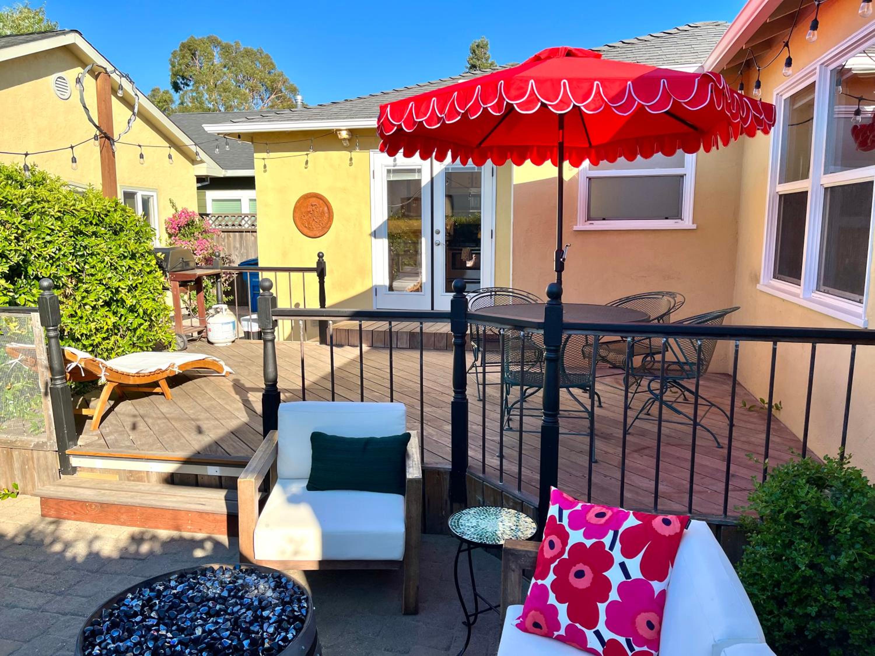 Petaluma Vacations - Spacious Renovated Petaluma Home- Pool Table, Fire Pit, Parking - Property Image 1