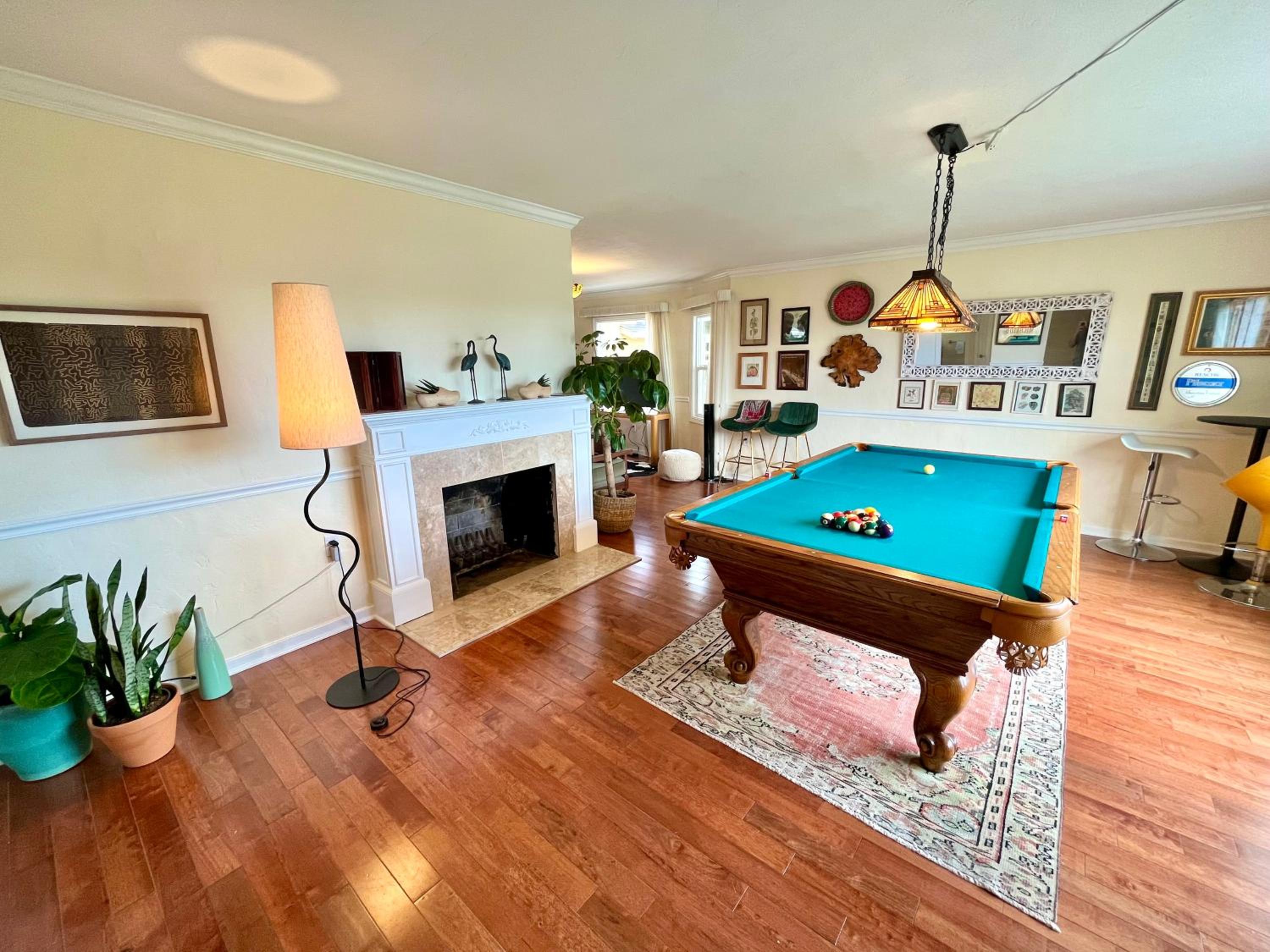 Petaluma Vacations - Spacious Renovated Petaluma Home- Pool Table, Fire Pit, Parking - Property Image 4