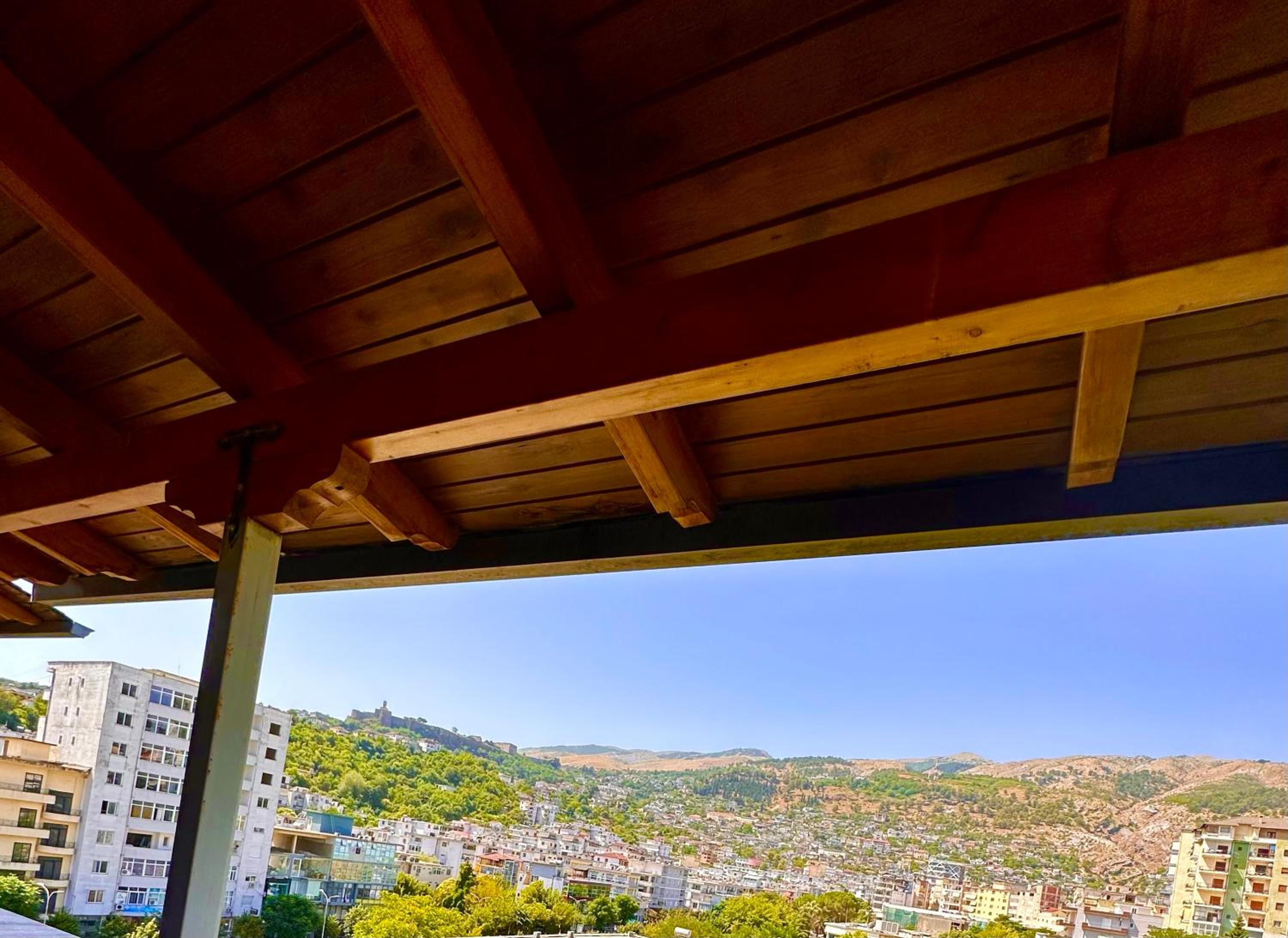 The Luxe Apartments photo 4