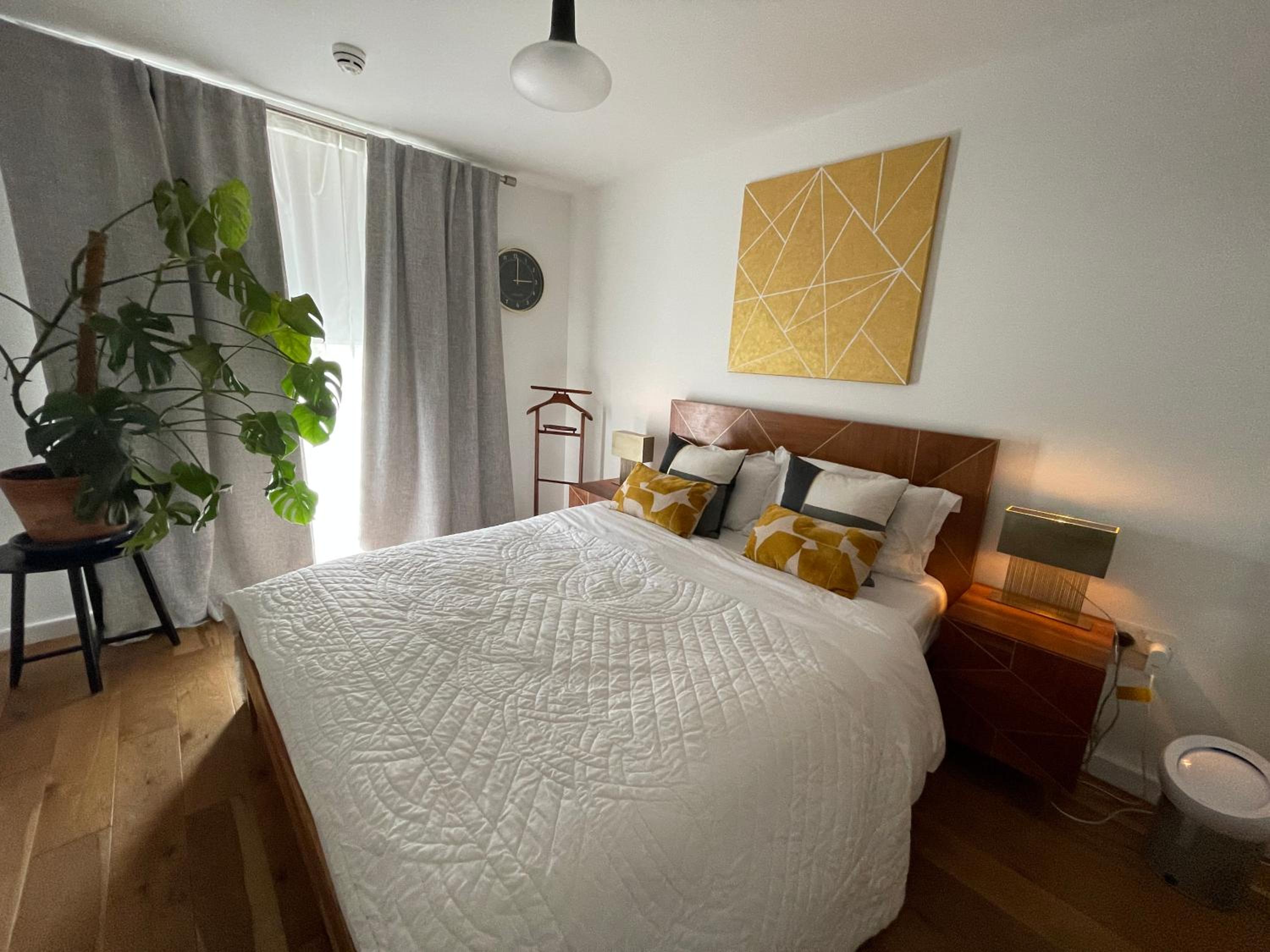 Peloton Organic Health Apartment in Angel, Old Street, Islington