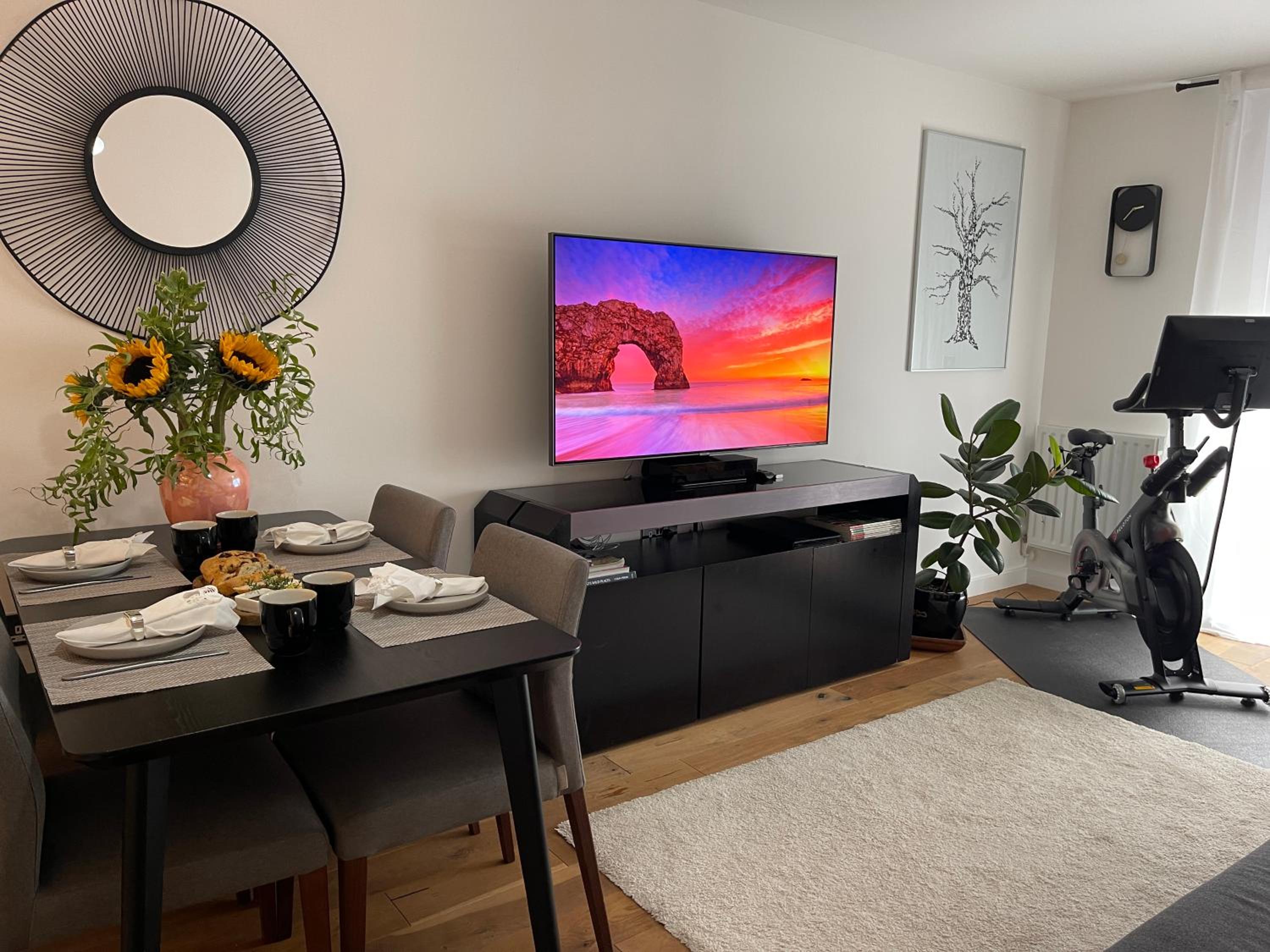Peloton Organic Health Apartment in Angel, Old Street, Islington