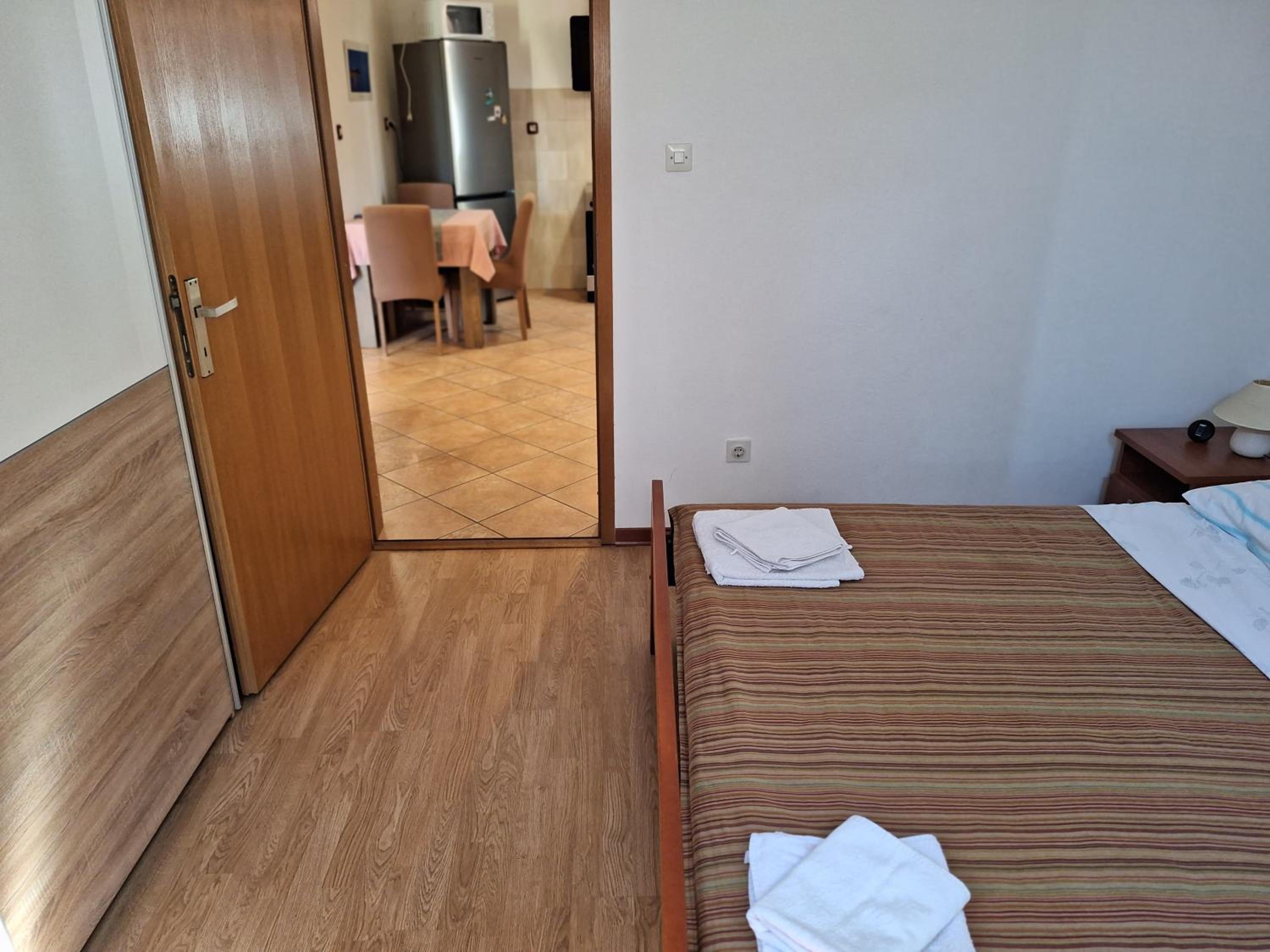 Photo 51