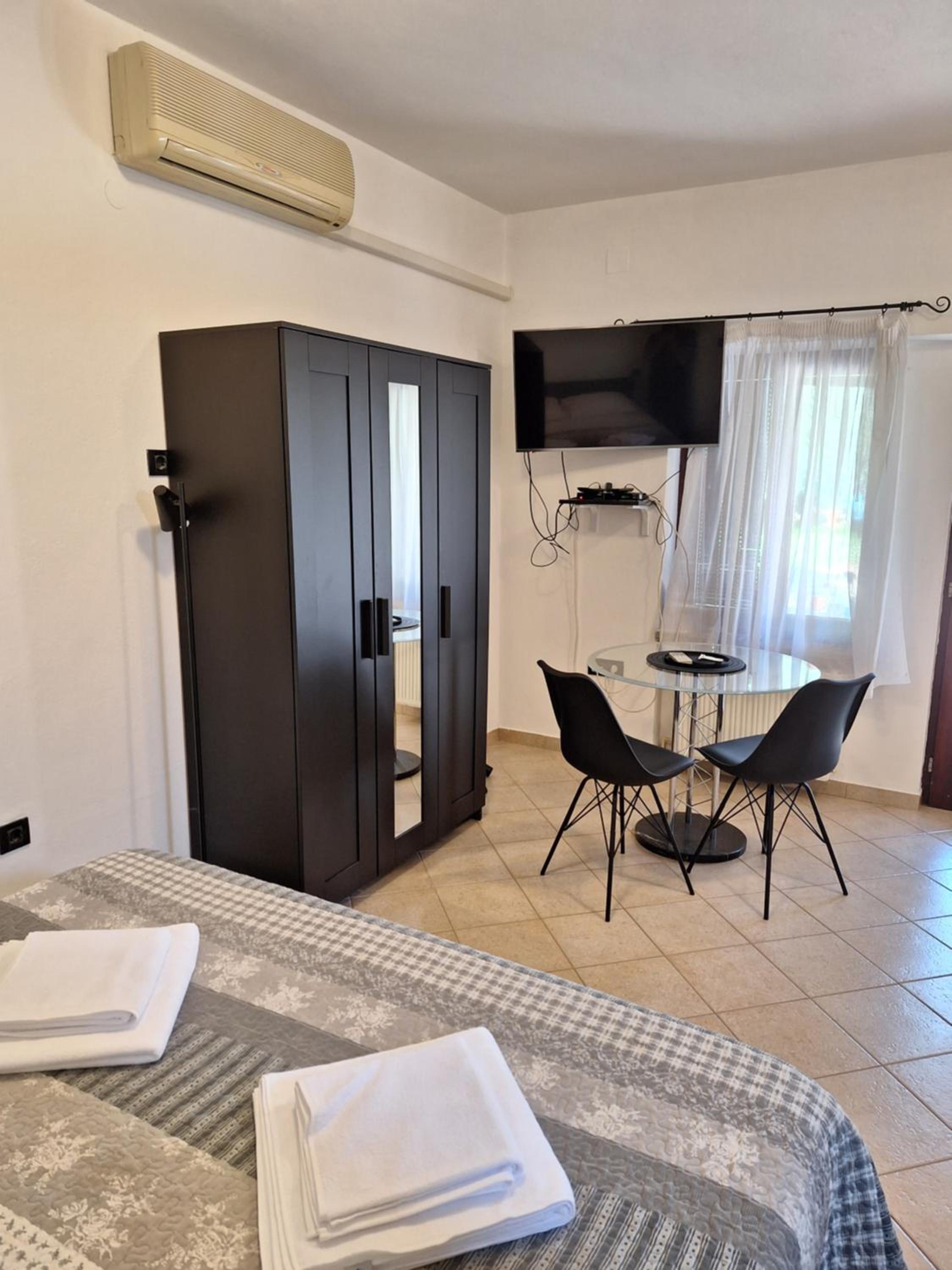 Apartments Reinić view 3