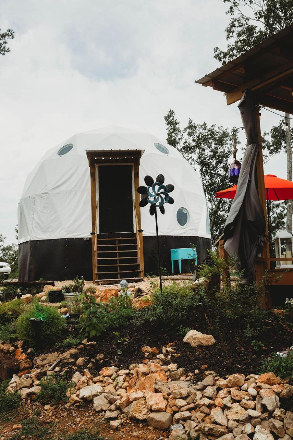 WATERFRONT LUXURY GLAMPING DOME