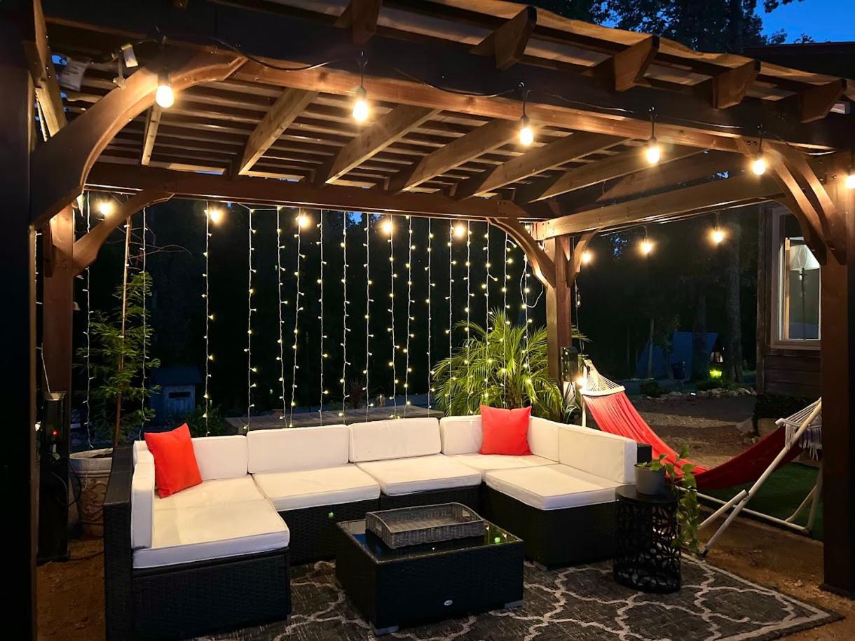 WATERFRONT LUXURY GLAMPING DOME