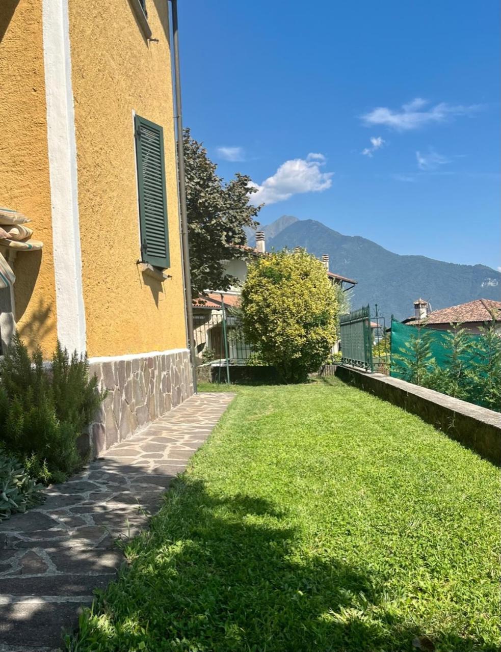 Casa Gialla view 4