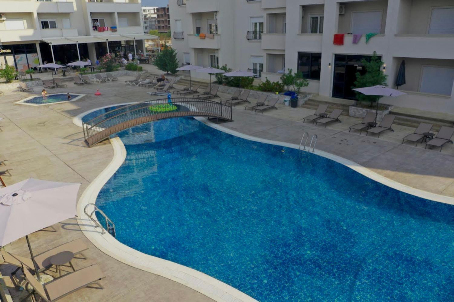 Swiss Apartments 1 view 4