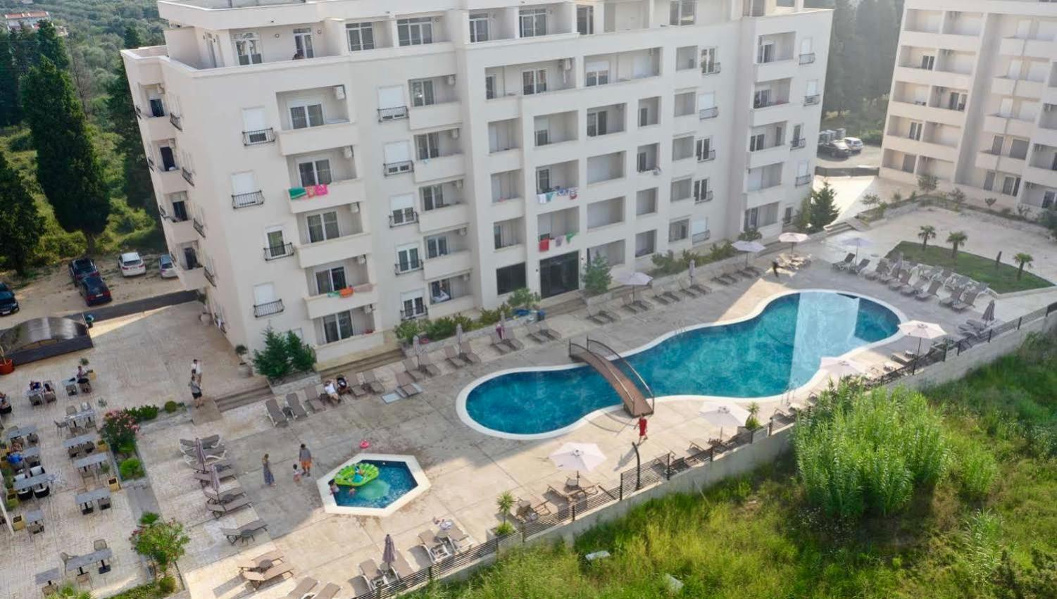 Swiss Apartments 1 view 2