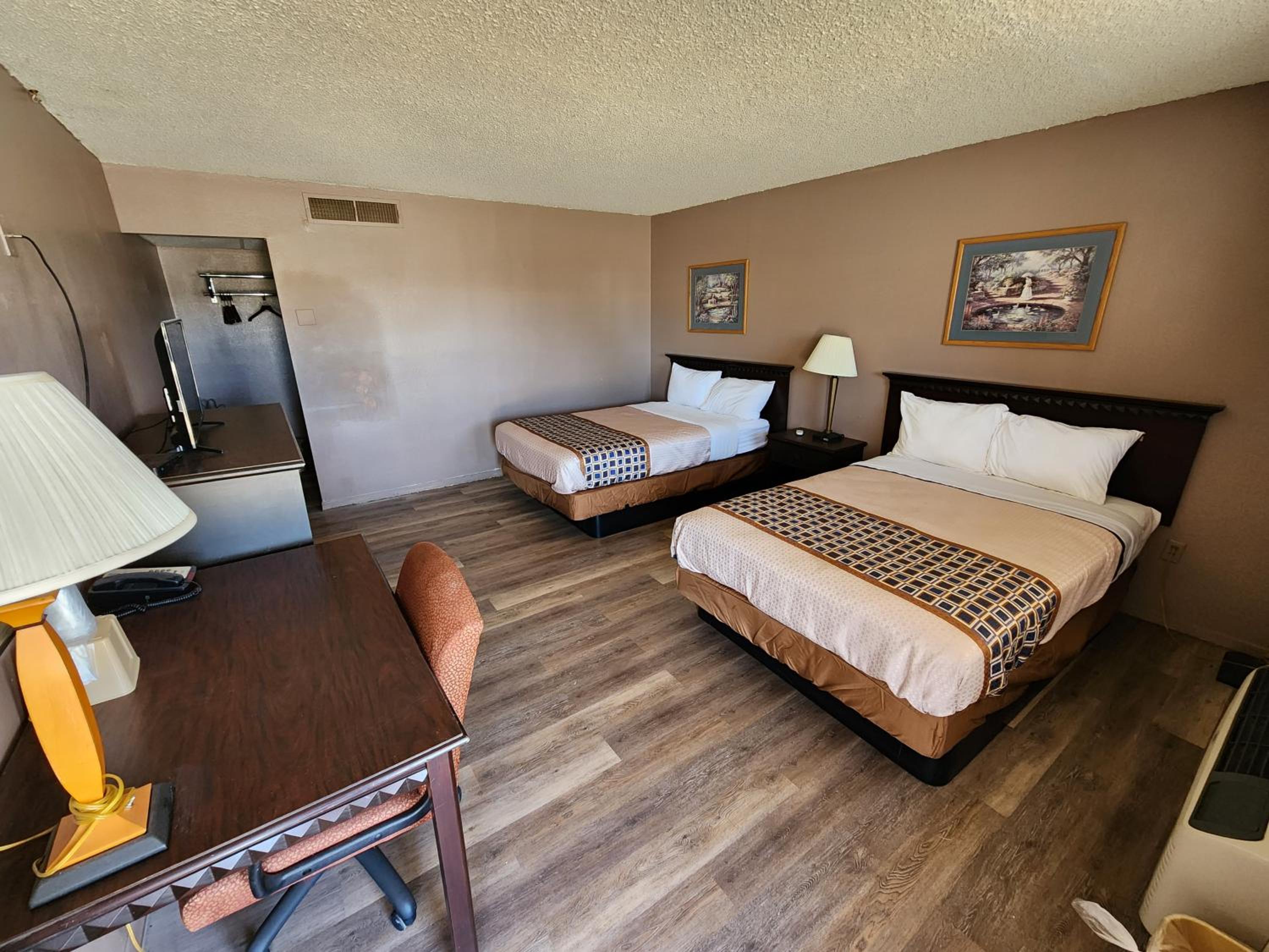 Satellite Inn
