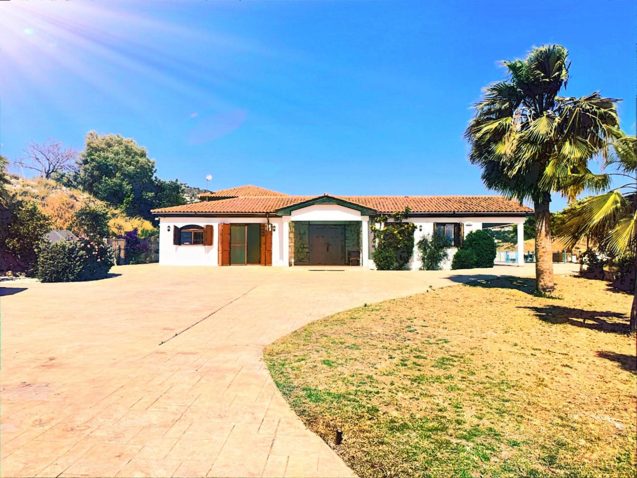 Beautiful Home - Luxury Villa where you can party
